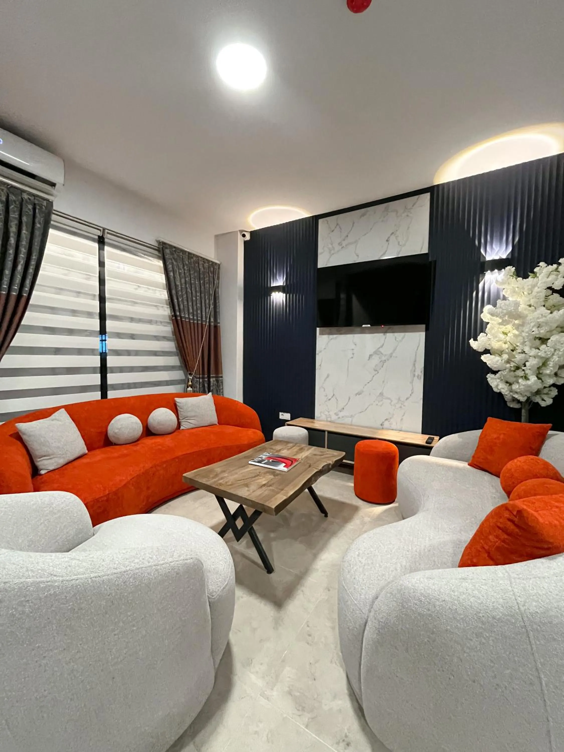 Communal lounge/ TV room in Elite Marmara Boutique Hotel Sultanahmet
