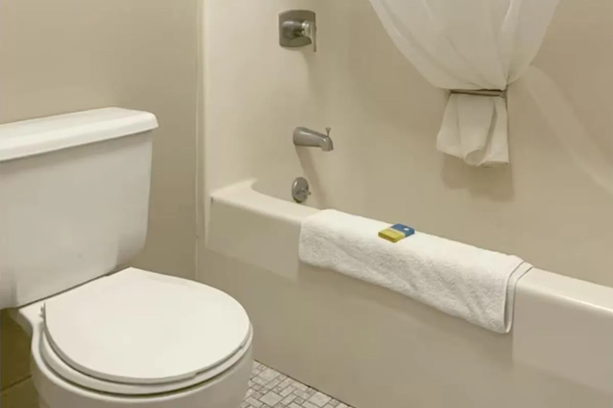 Paris Inn and Suites