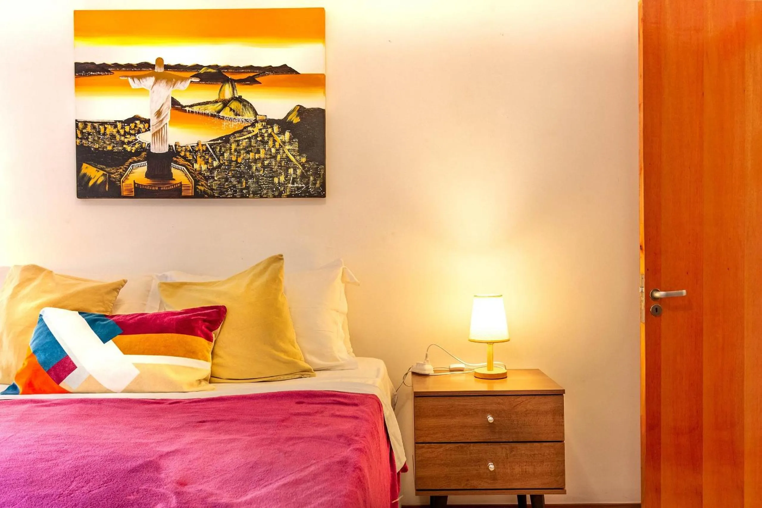 Bed in Perto da praia c/ Piscina!