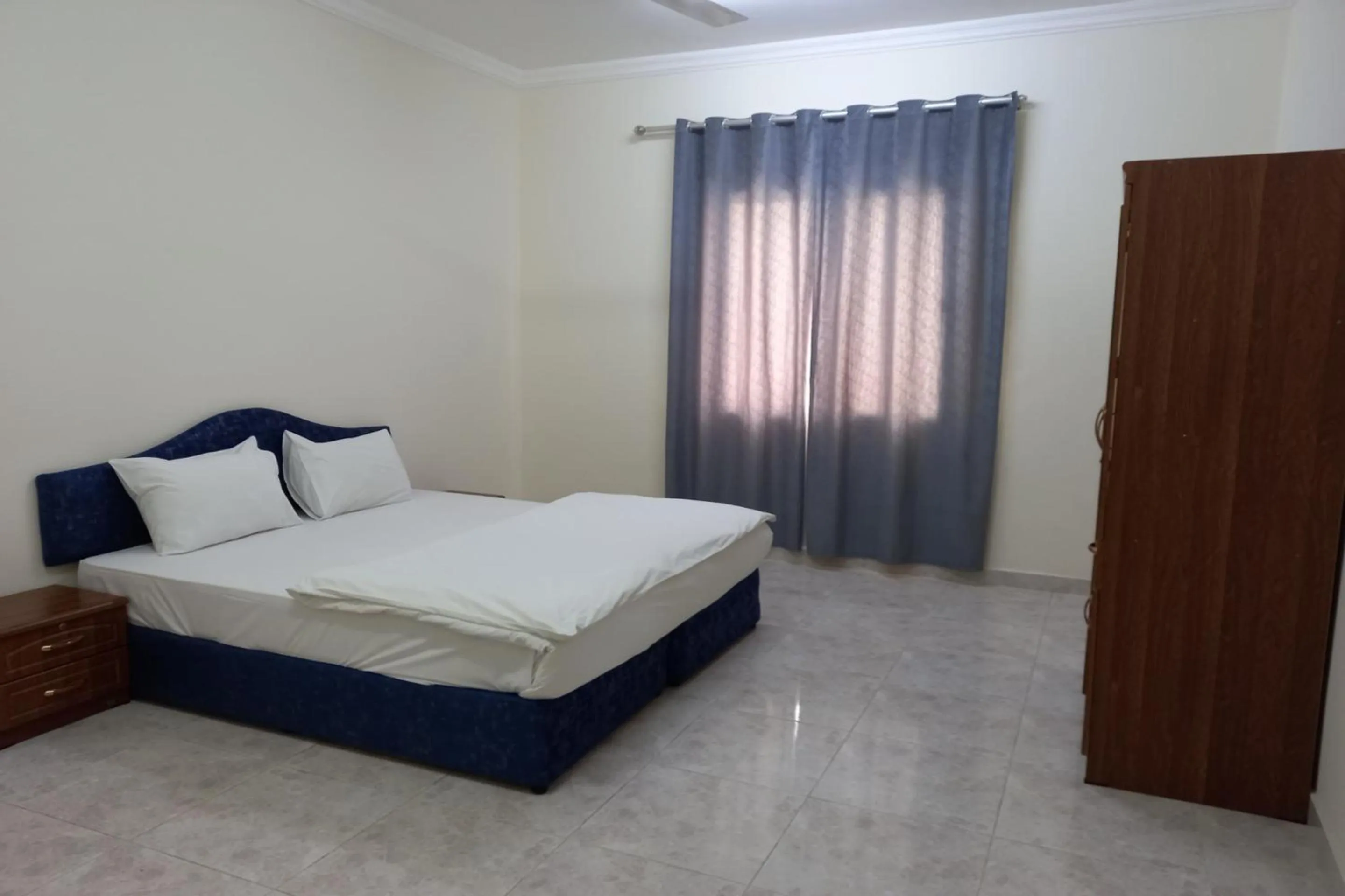 Super OYO 147 Babylon Furnished Apartment