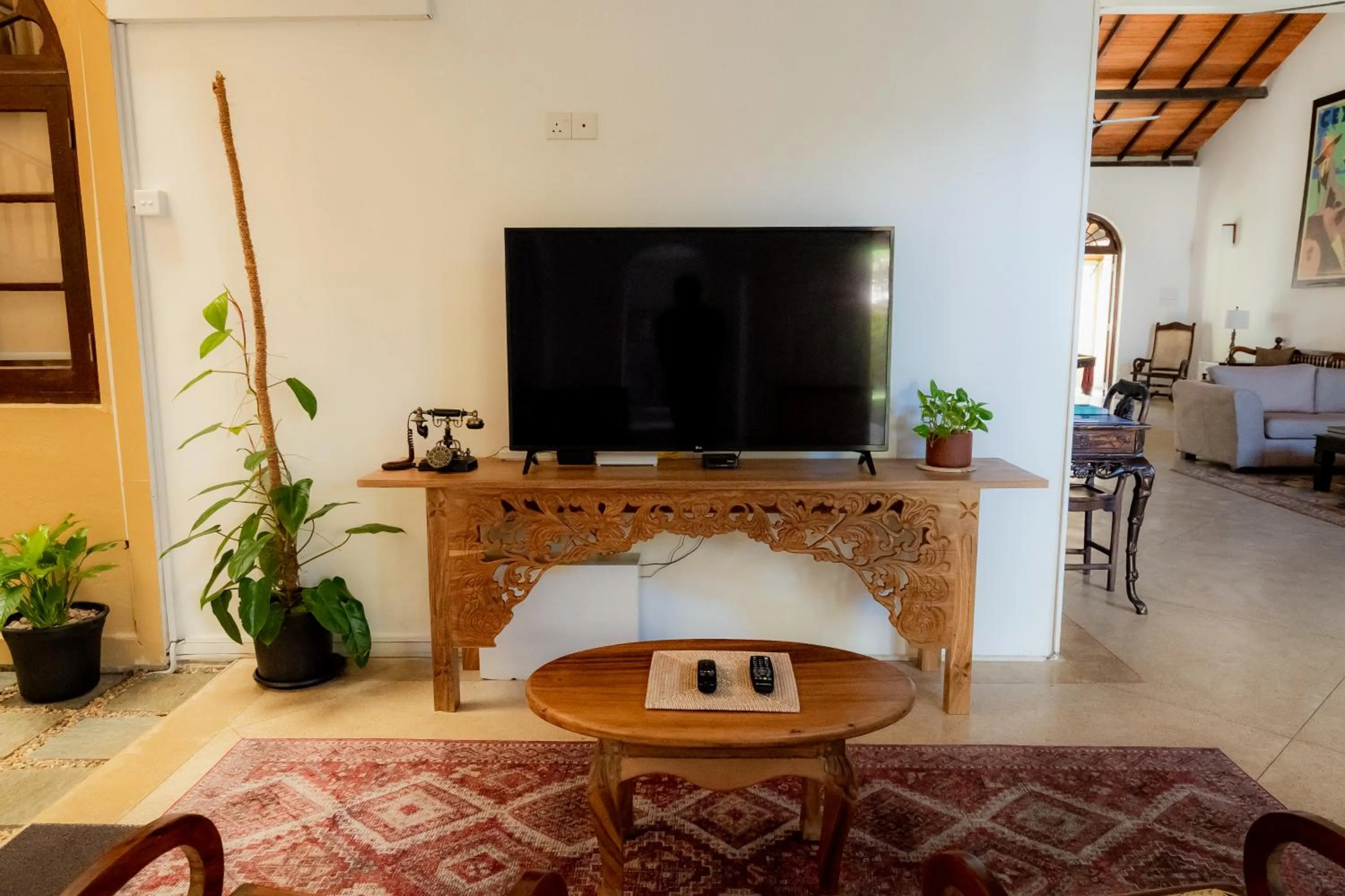 Communal lounge/ TV room in GALLE HERITAGE VILLA