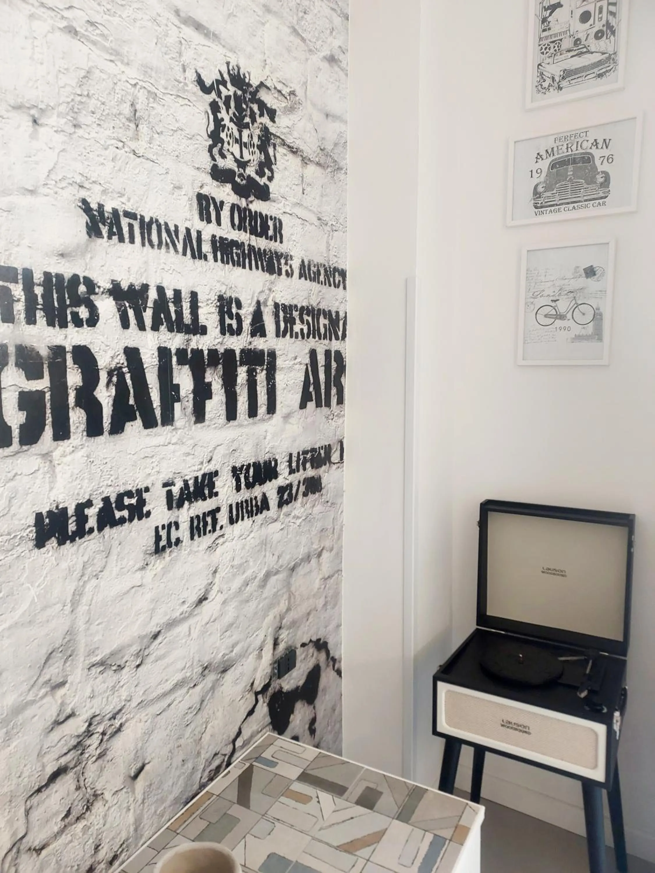 TV and multimedia, TV/Entertainment Center in Don Mario Aparthotel & Rooms