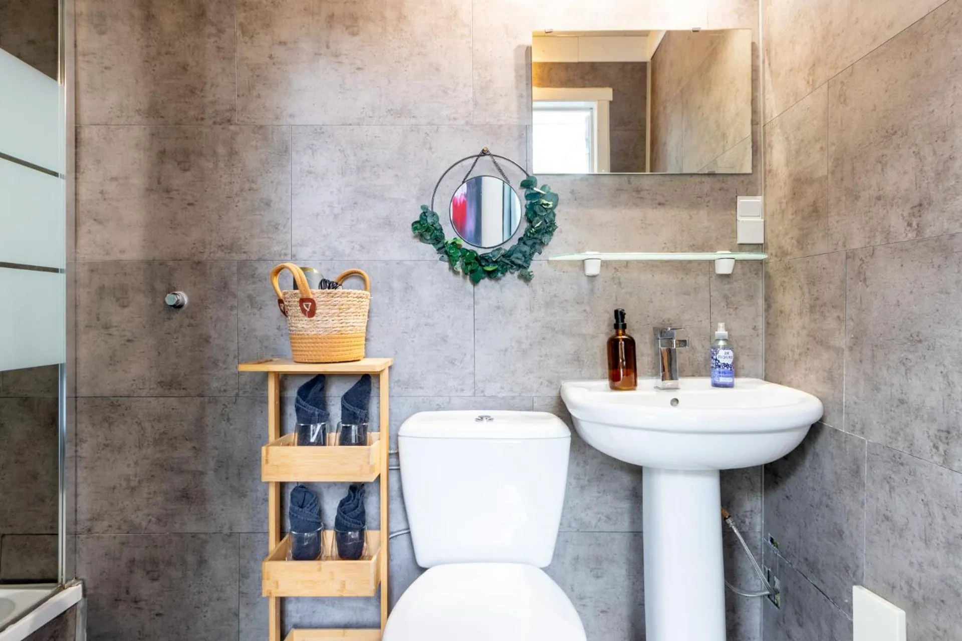 Bathroom in Hotel Entree - Canal View Bruges