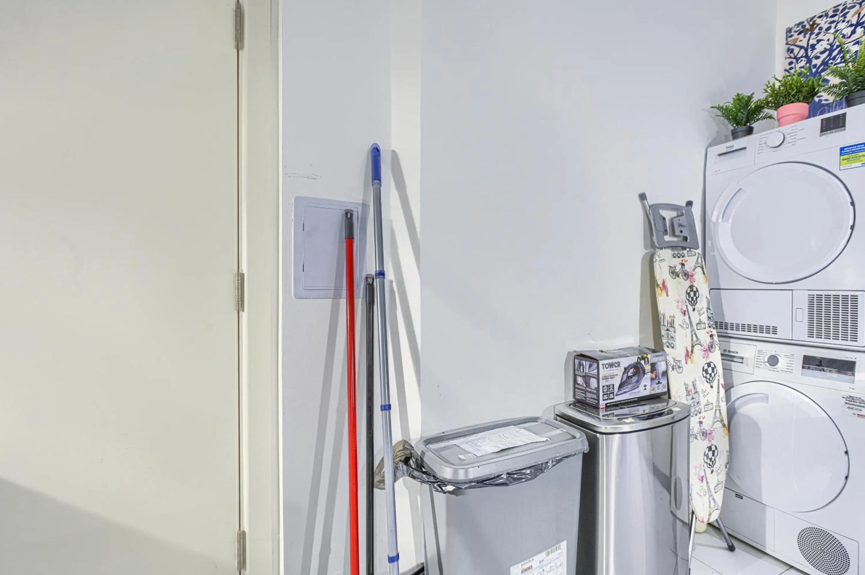 laundry in The Finsbury Deluxe Apartments