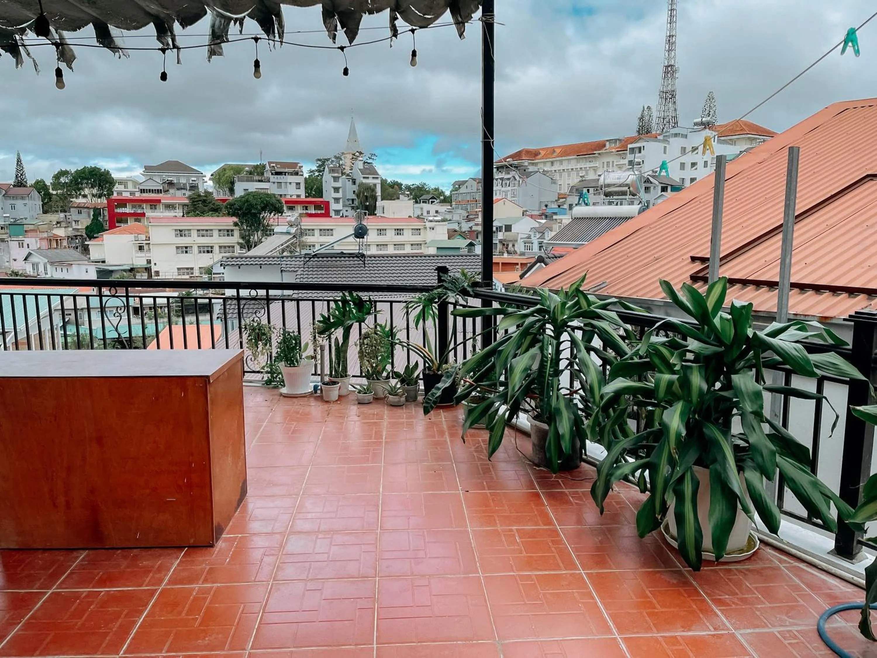 Area and facilities in Oriana Dalat