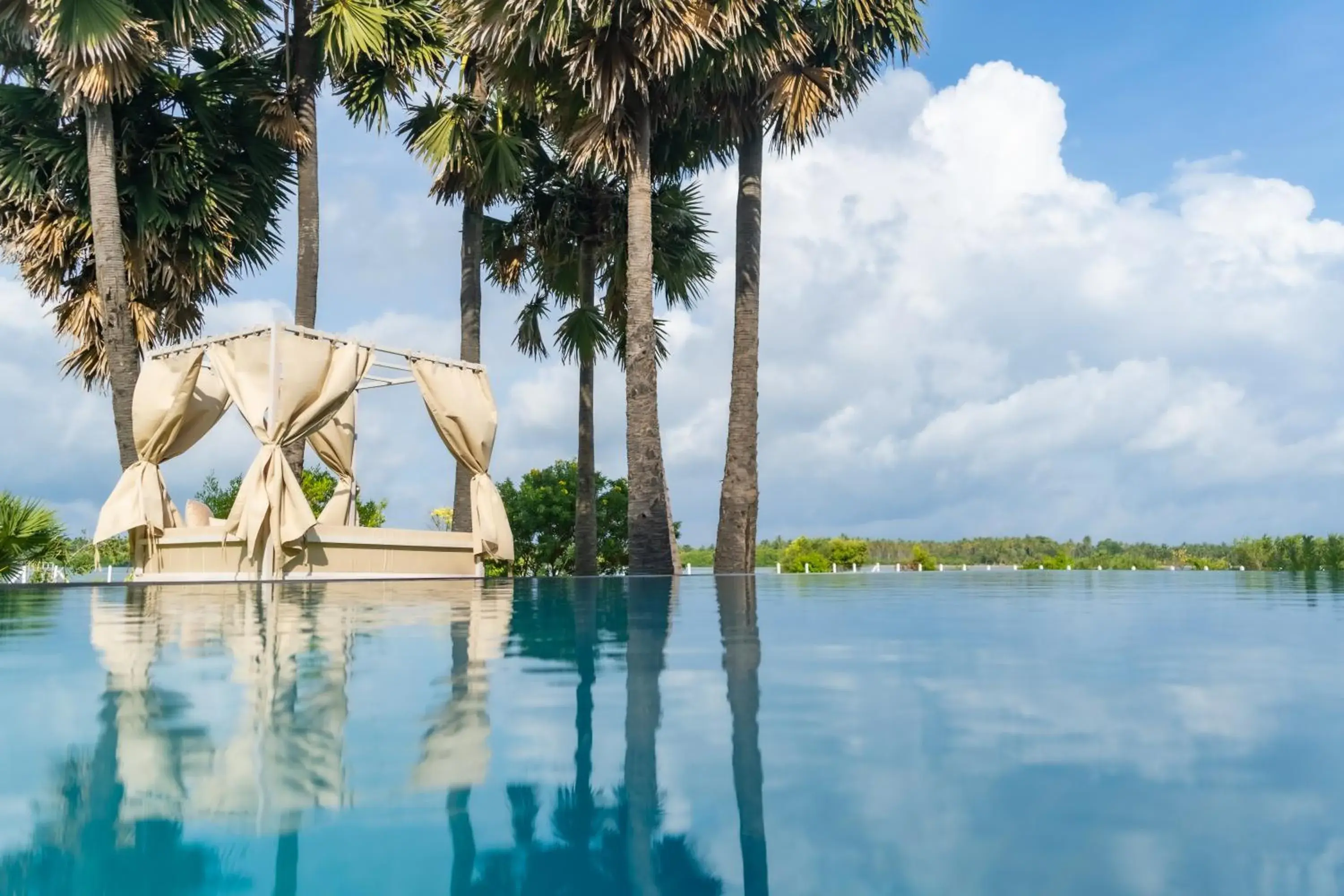 Pool view in Koddu Kalpitiya Pool view in Koddu Kalpitiya