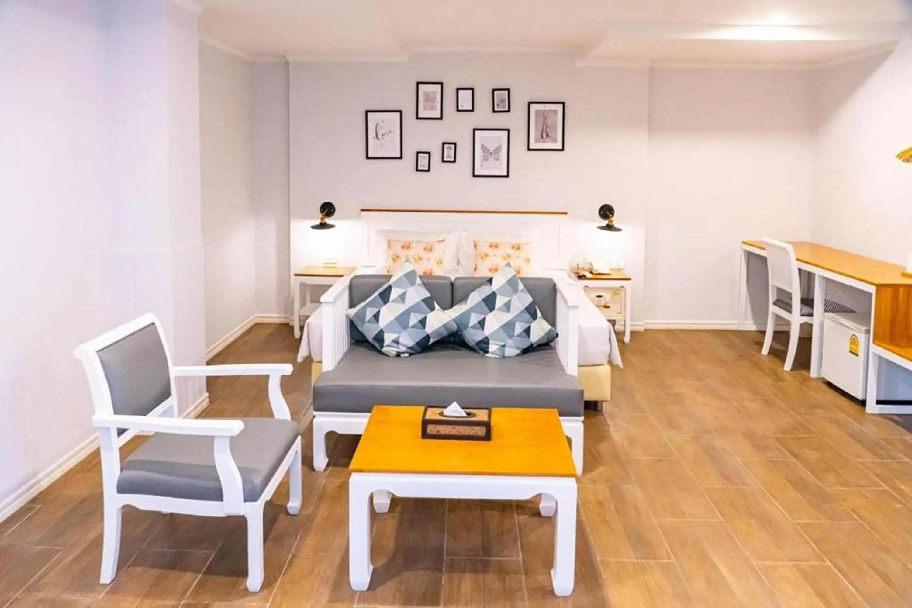 Bedroom, Bed in J PLACE HOTEL Bedroom, Bed in J PLACE HOTEL