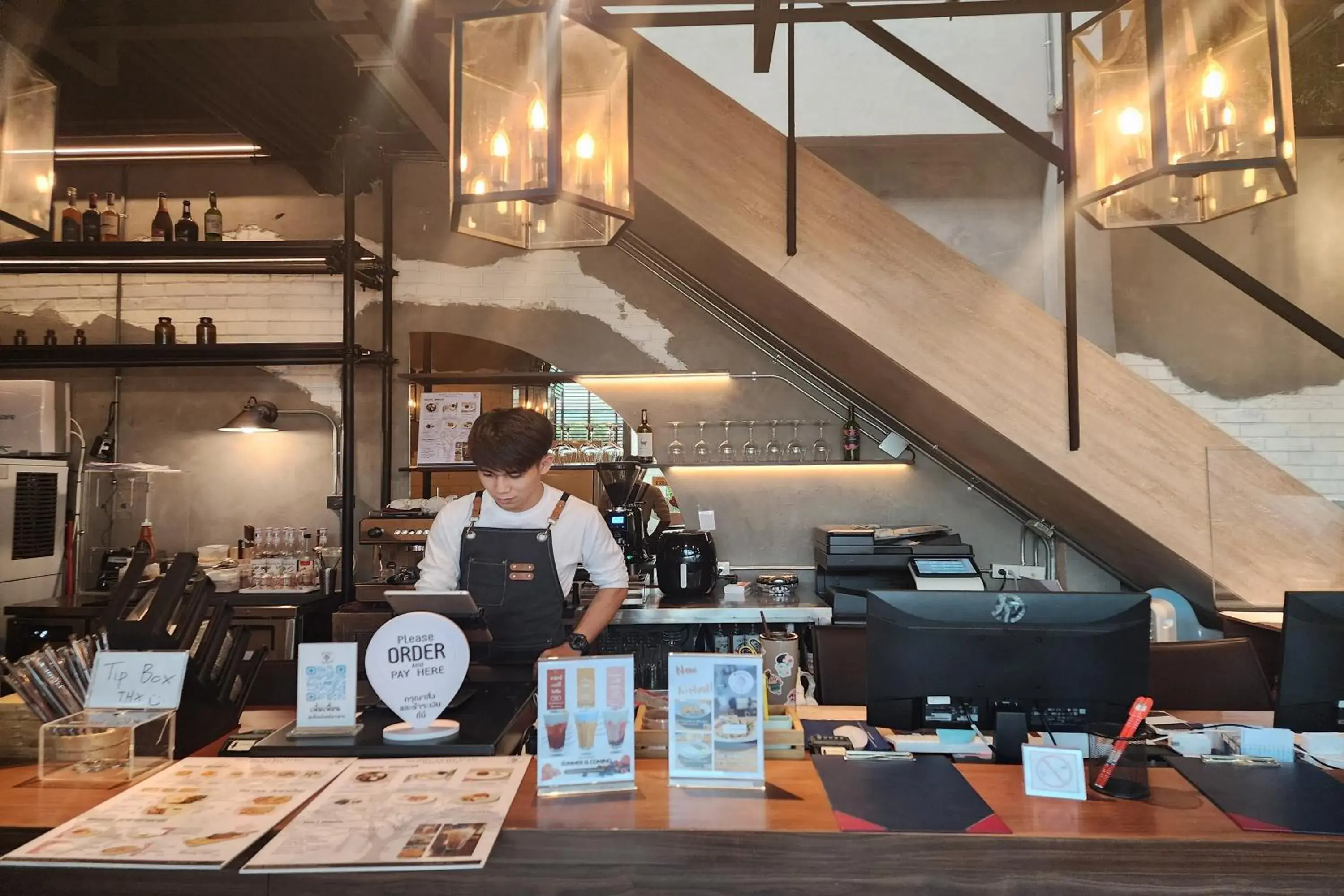 Lounge or bar in J PLACE HOTEL Lounge or bar in J PLACE HOTEL