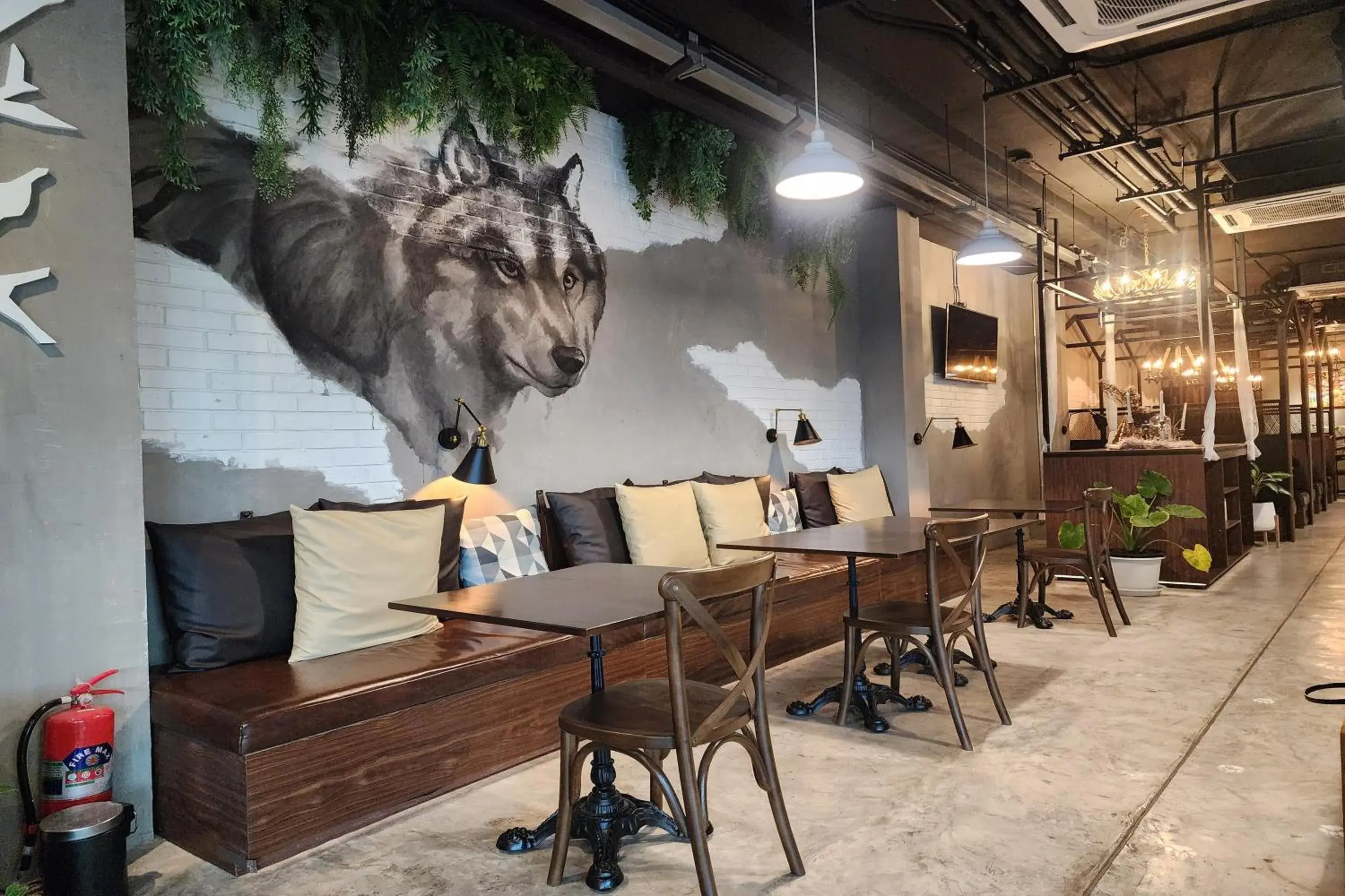 Restaurant/places to eat in J PLACE HOTEL Restaurant/places to eat in J PLACE HOTEL