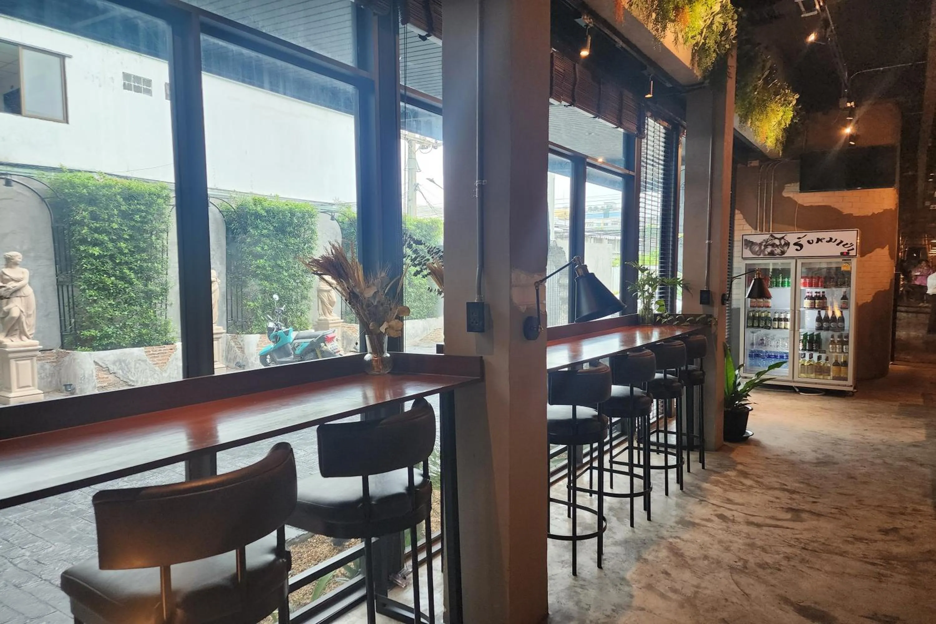 Seating area in J PLACE HOTEL