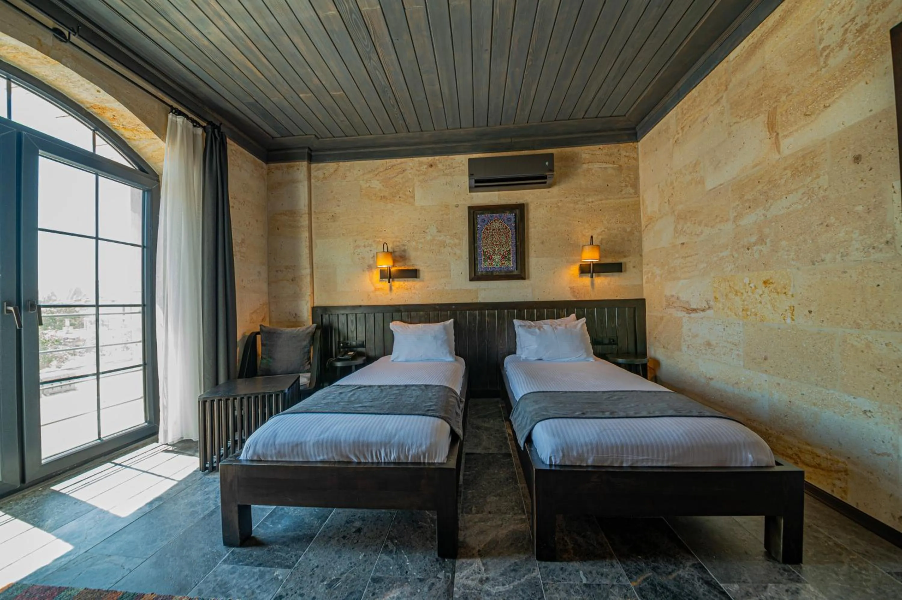 Photo of the whole room, Bed in Perla Cappadocia