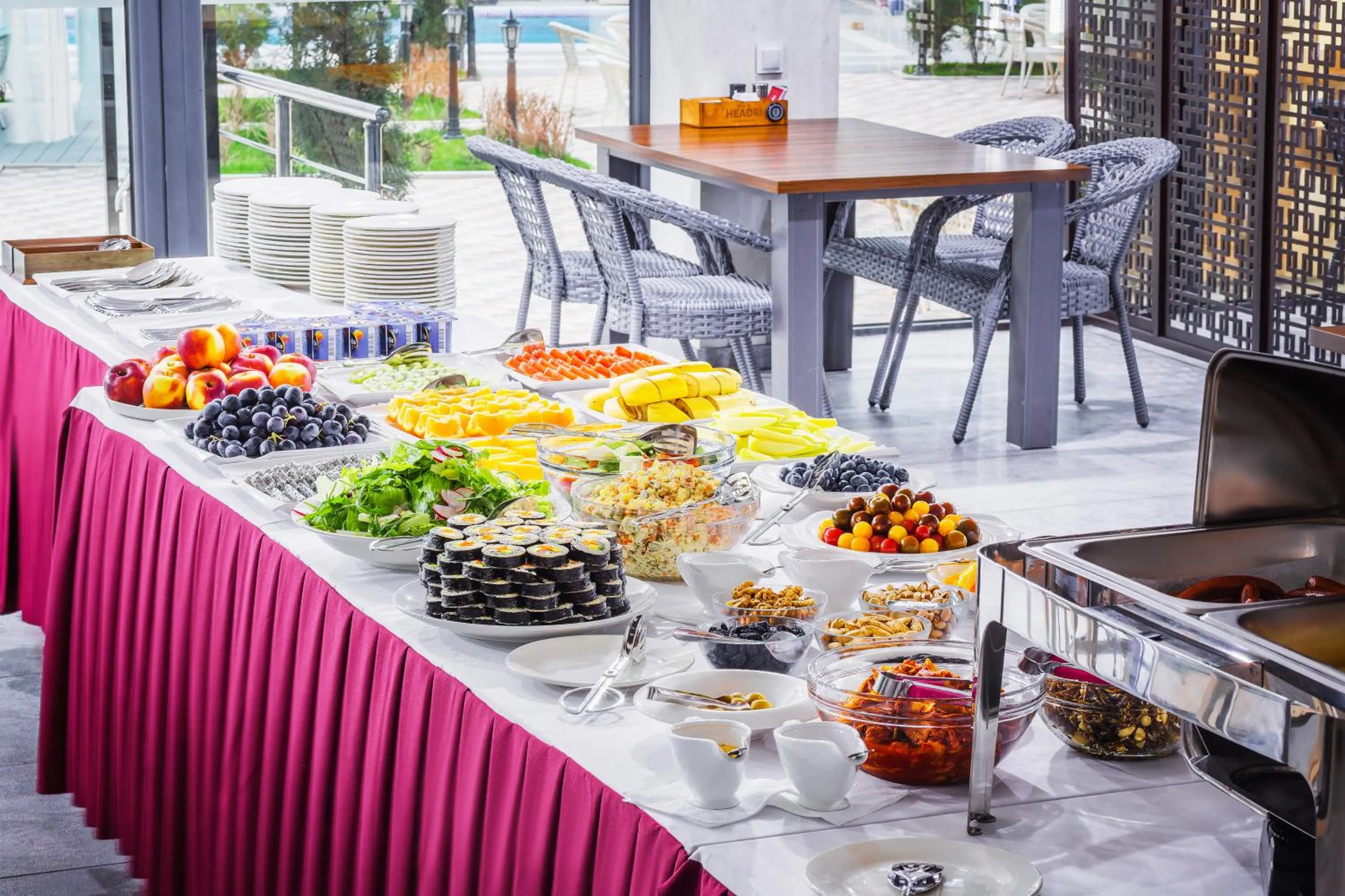 Breakfast in RICH PARK HOTEL