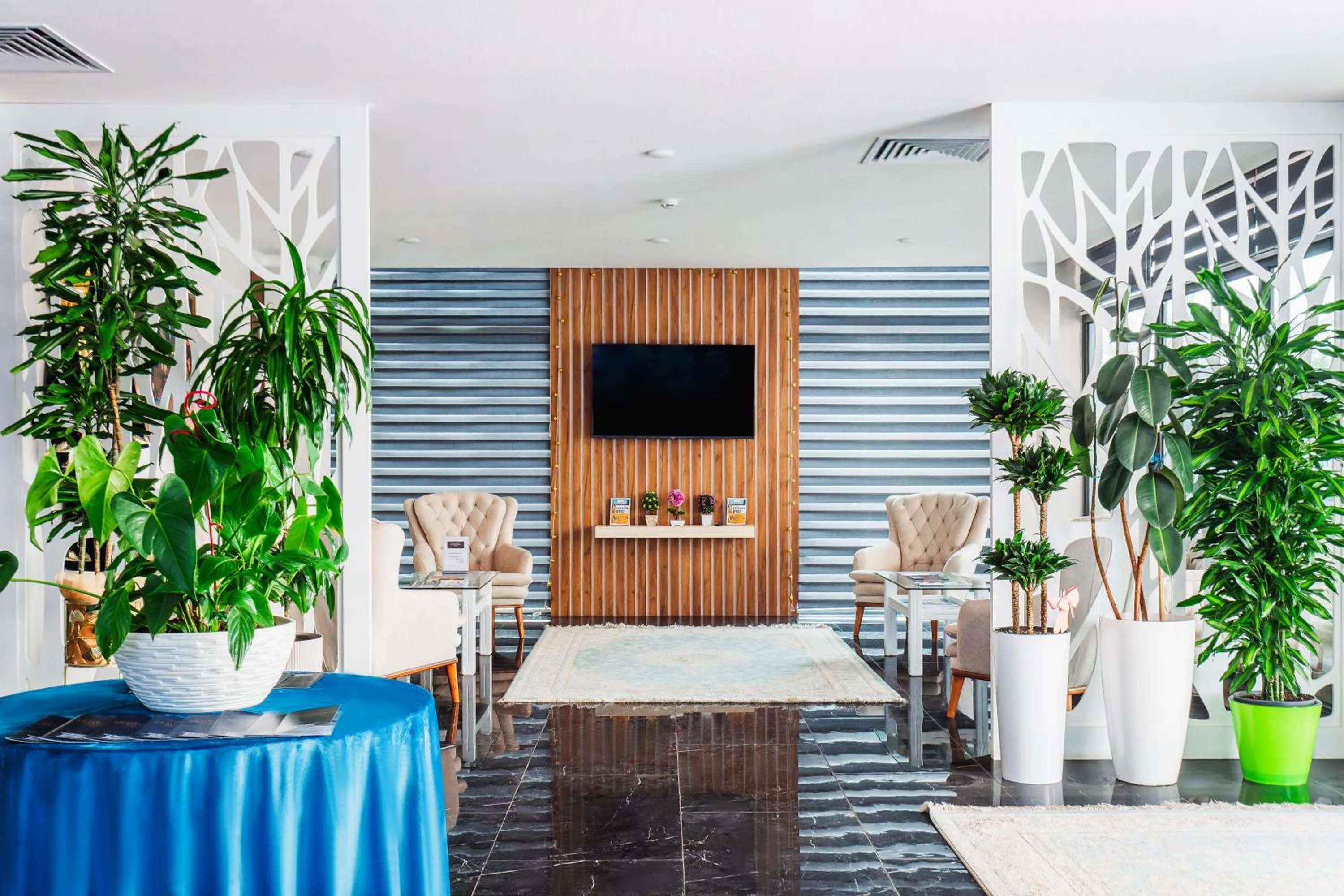 Lobby or reception in RICH PARK HOTEL