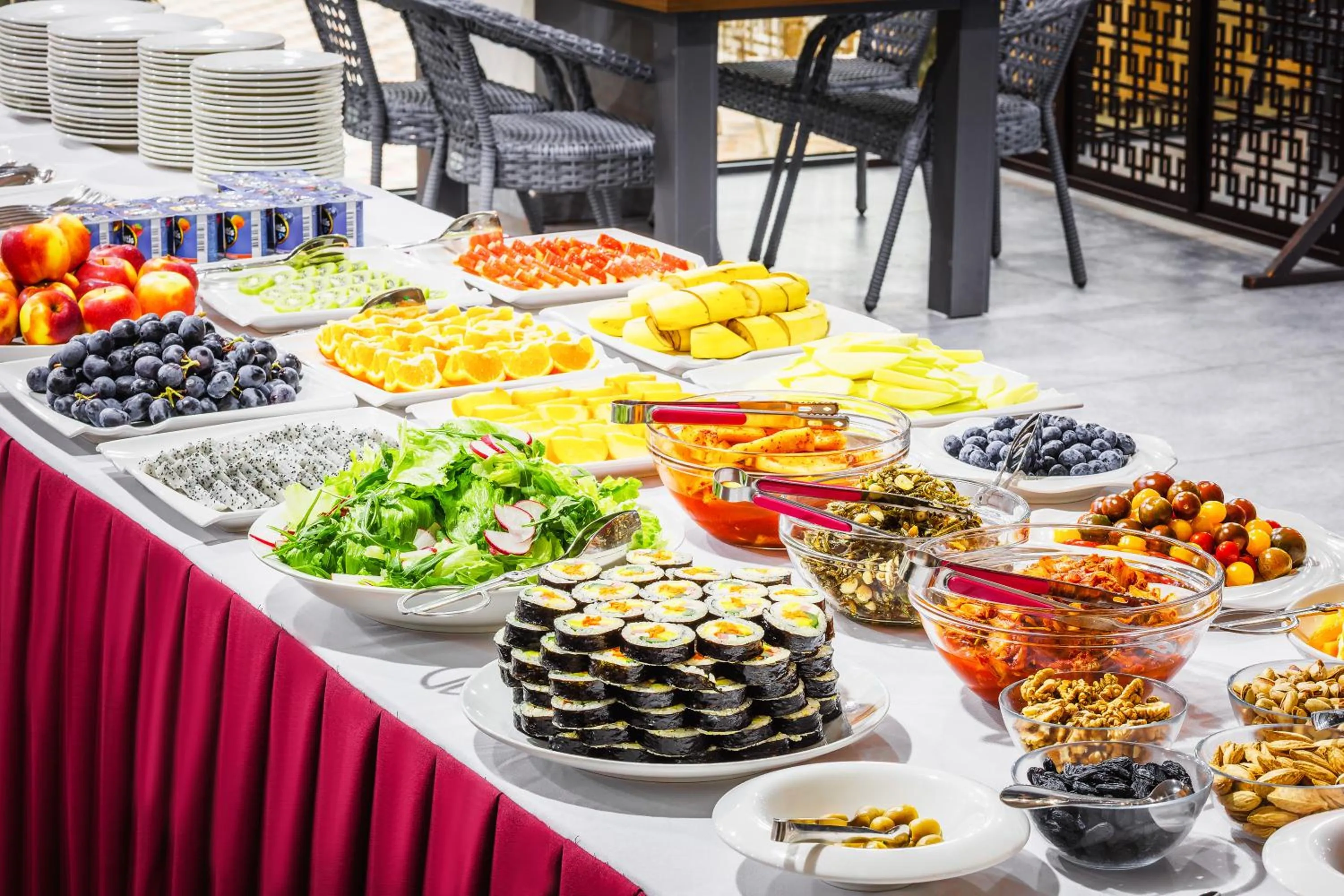 Breakfast in RICH PARK HOTEL