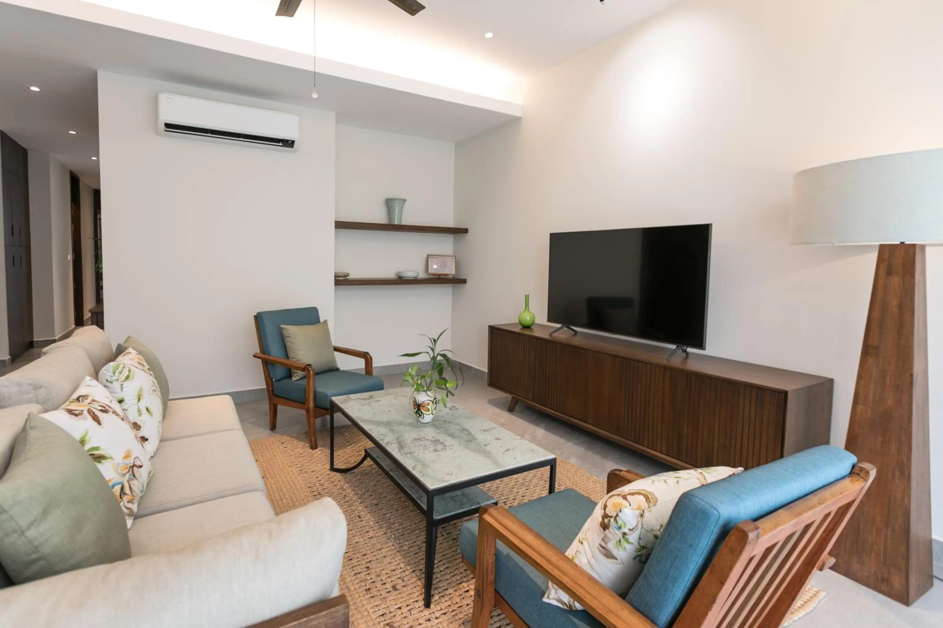 Communal lounge/ TV room in TUI BLUE Angkor Grace Wellness Resort