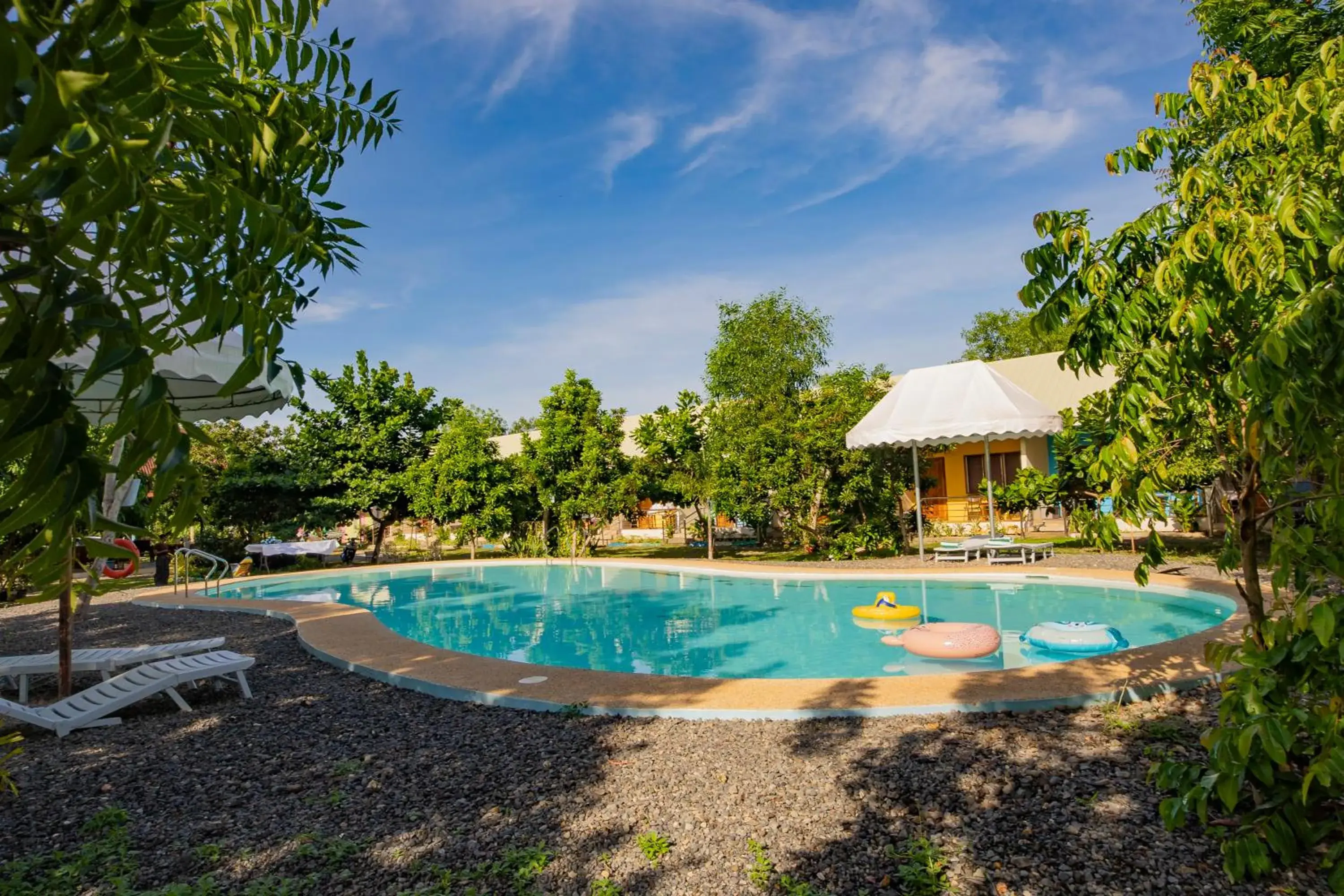 Property building in Ana-as Apartelle (GGL) Property building in Ana-as Apartelle (GGL)