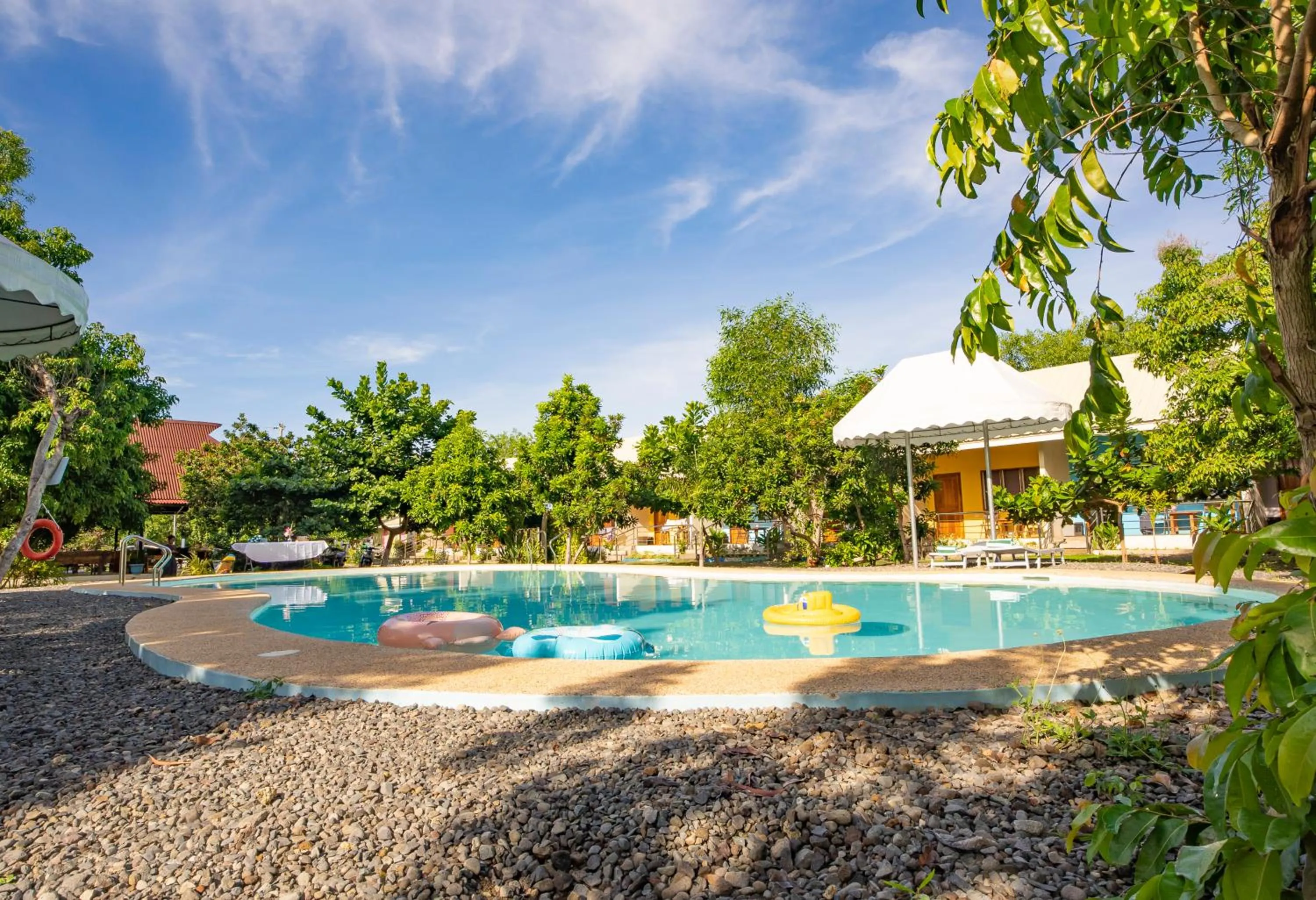 Swimming pool in Ana-as Apartelle (GGL)