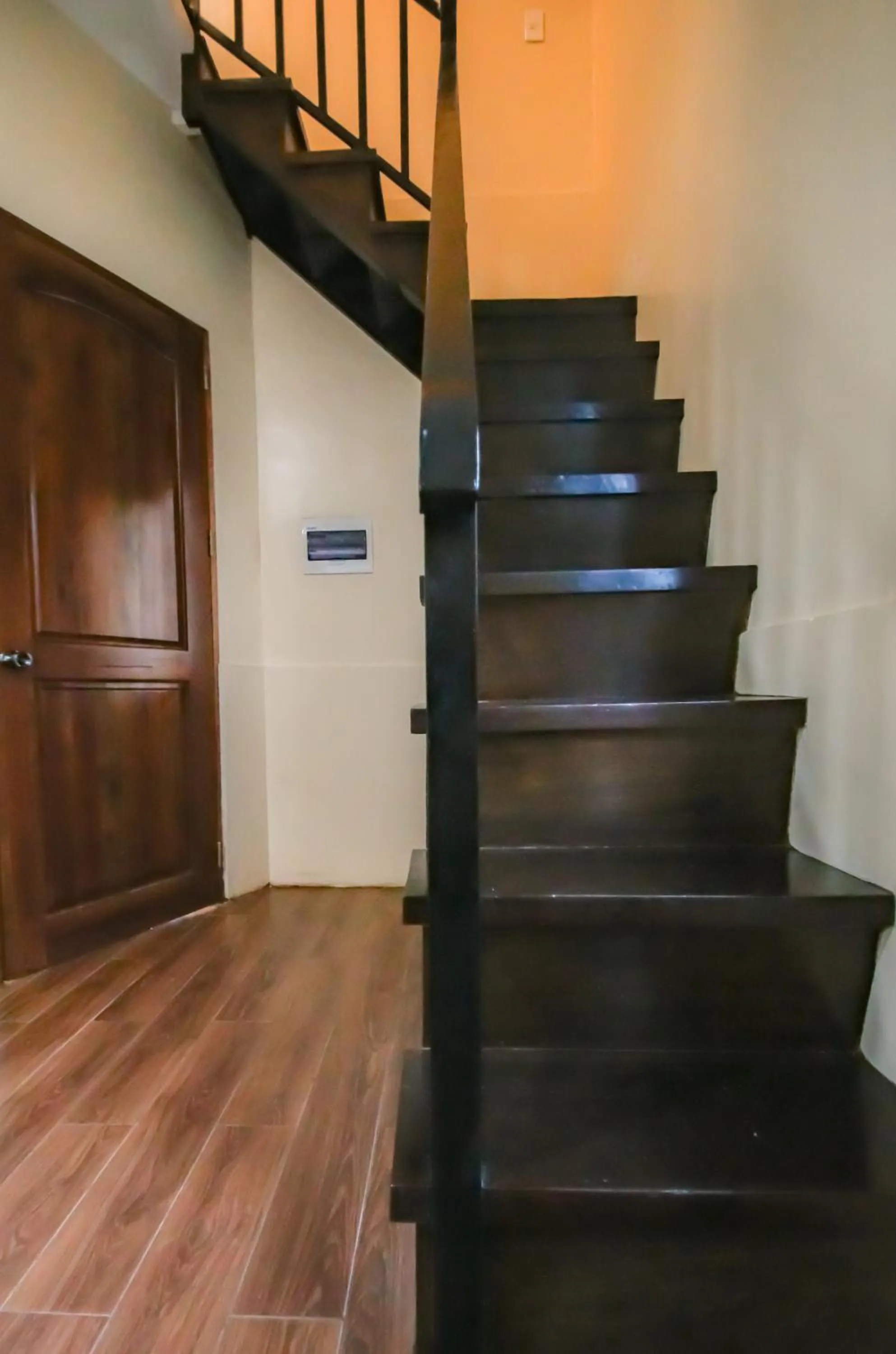 Property building in Ana-as Apartelle (GGL)