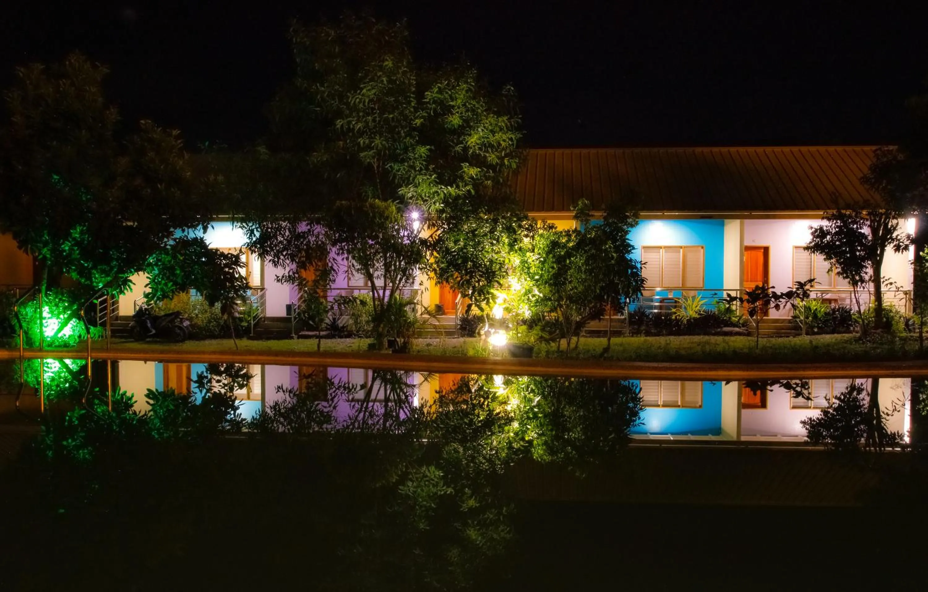 Night in Ana-as Apartelle (GGL)