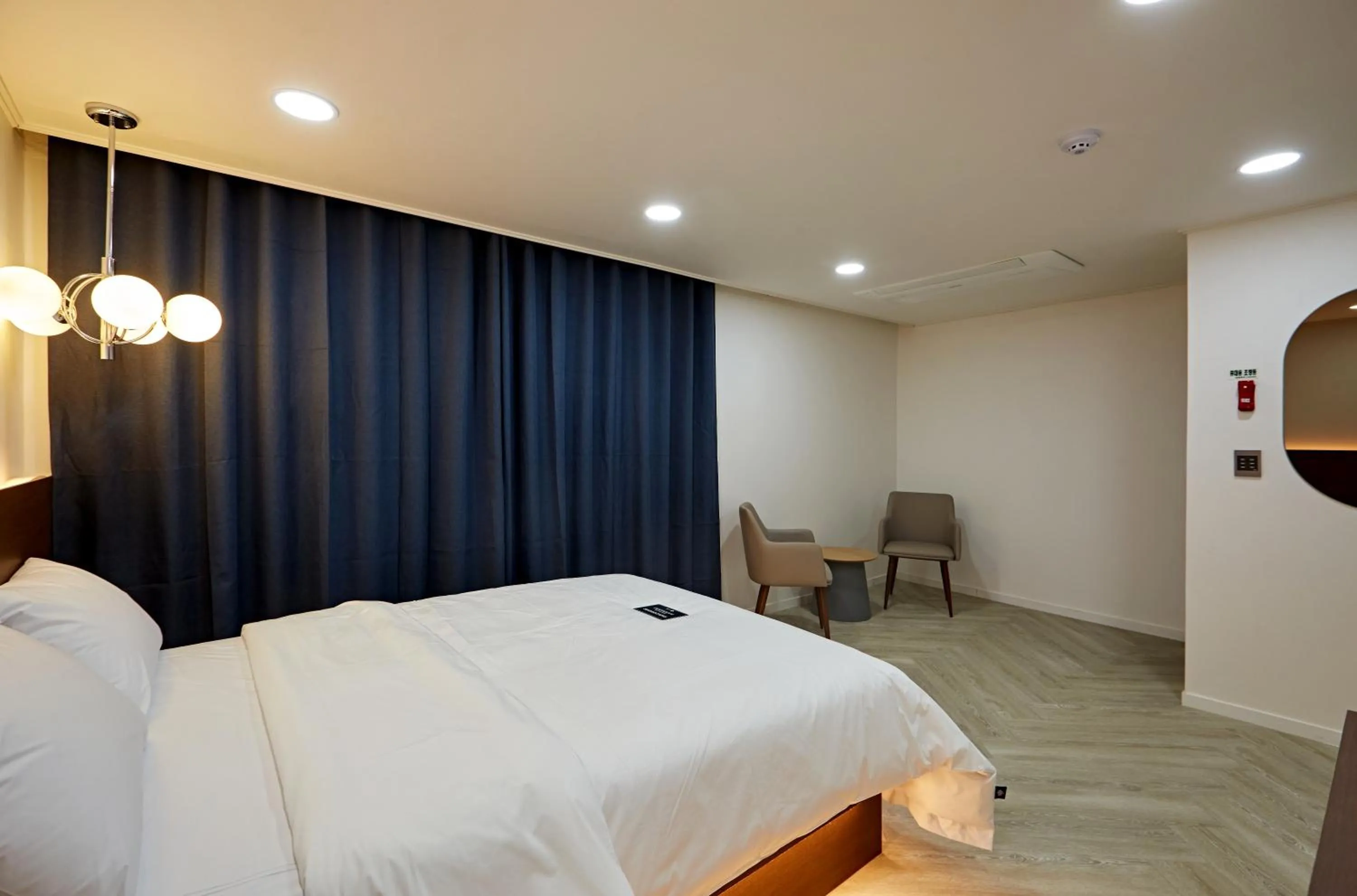 Bed in Hotel sounds