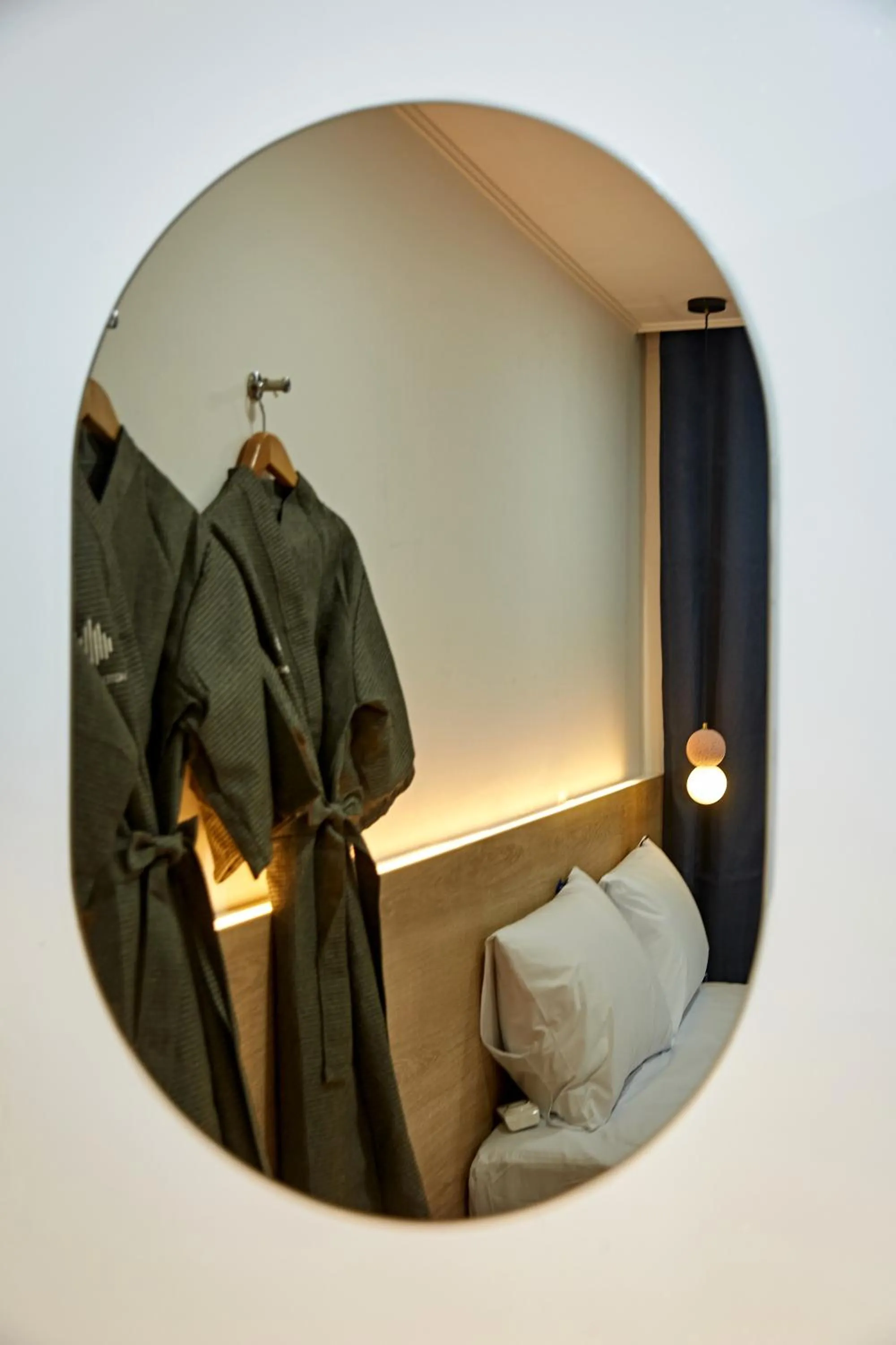 Bed in Hotel sounds