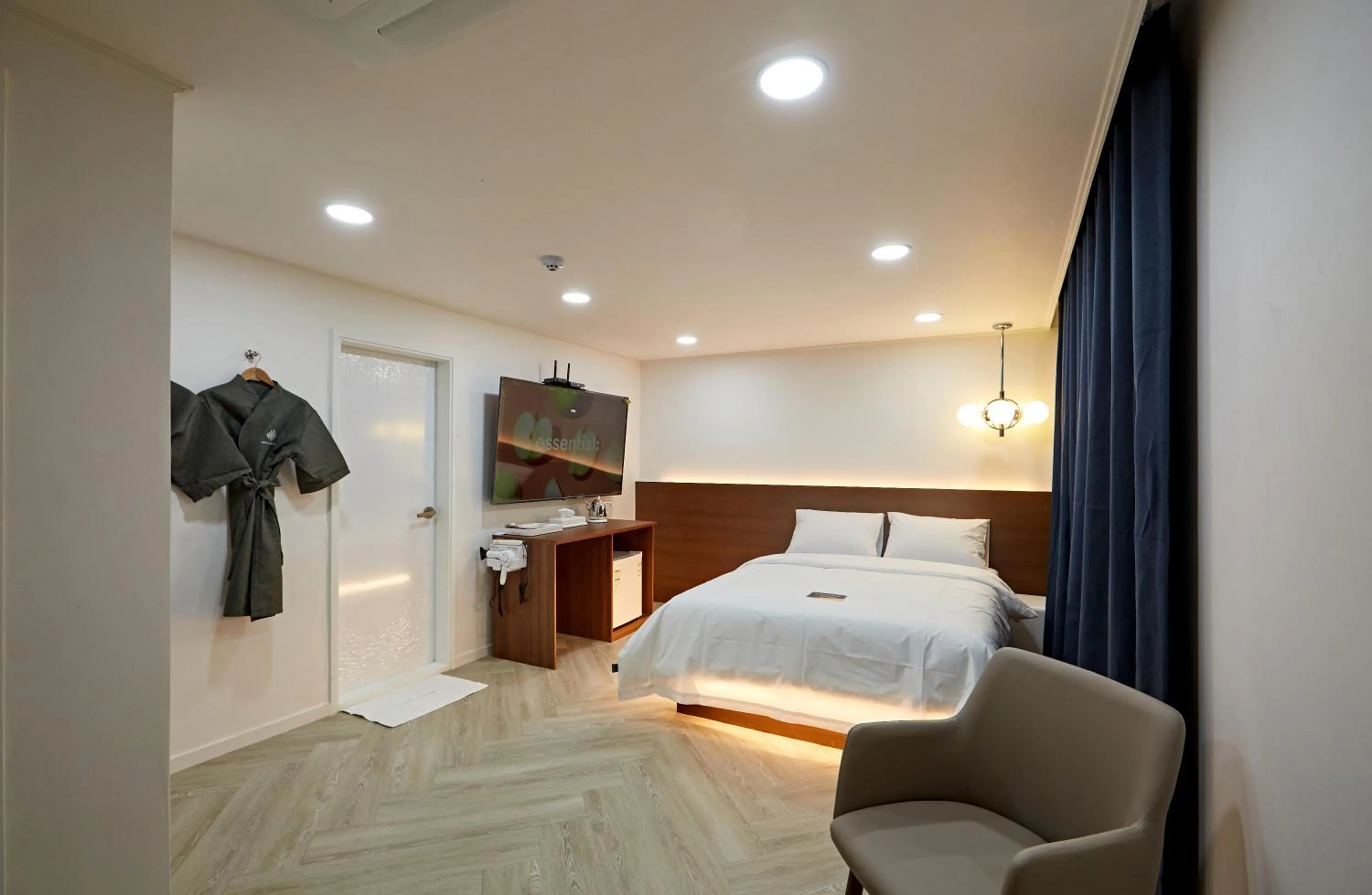 Bed in Hotel sounds