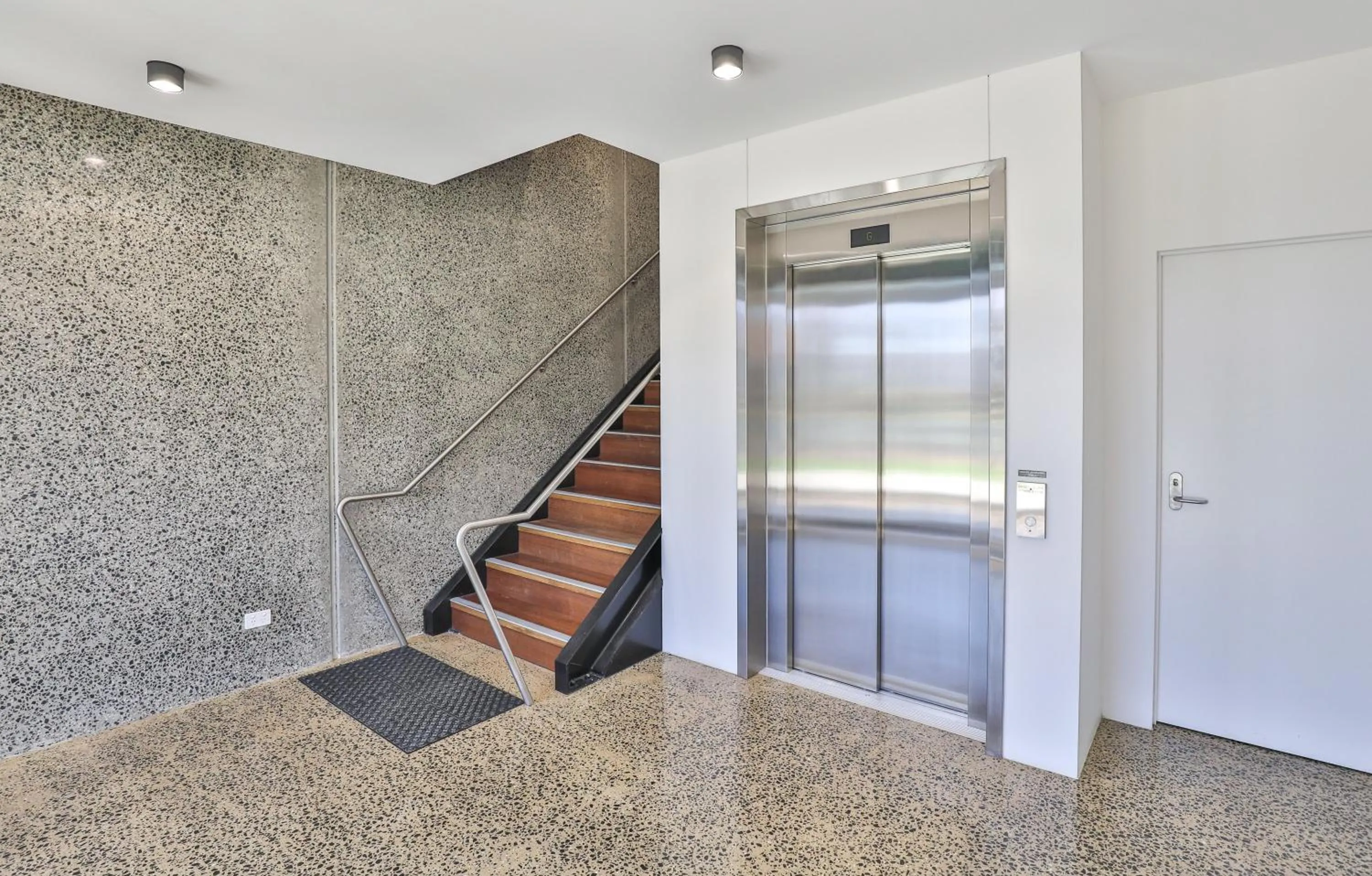 Indulge Apartments - City View Penthouses