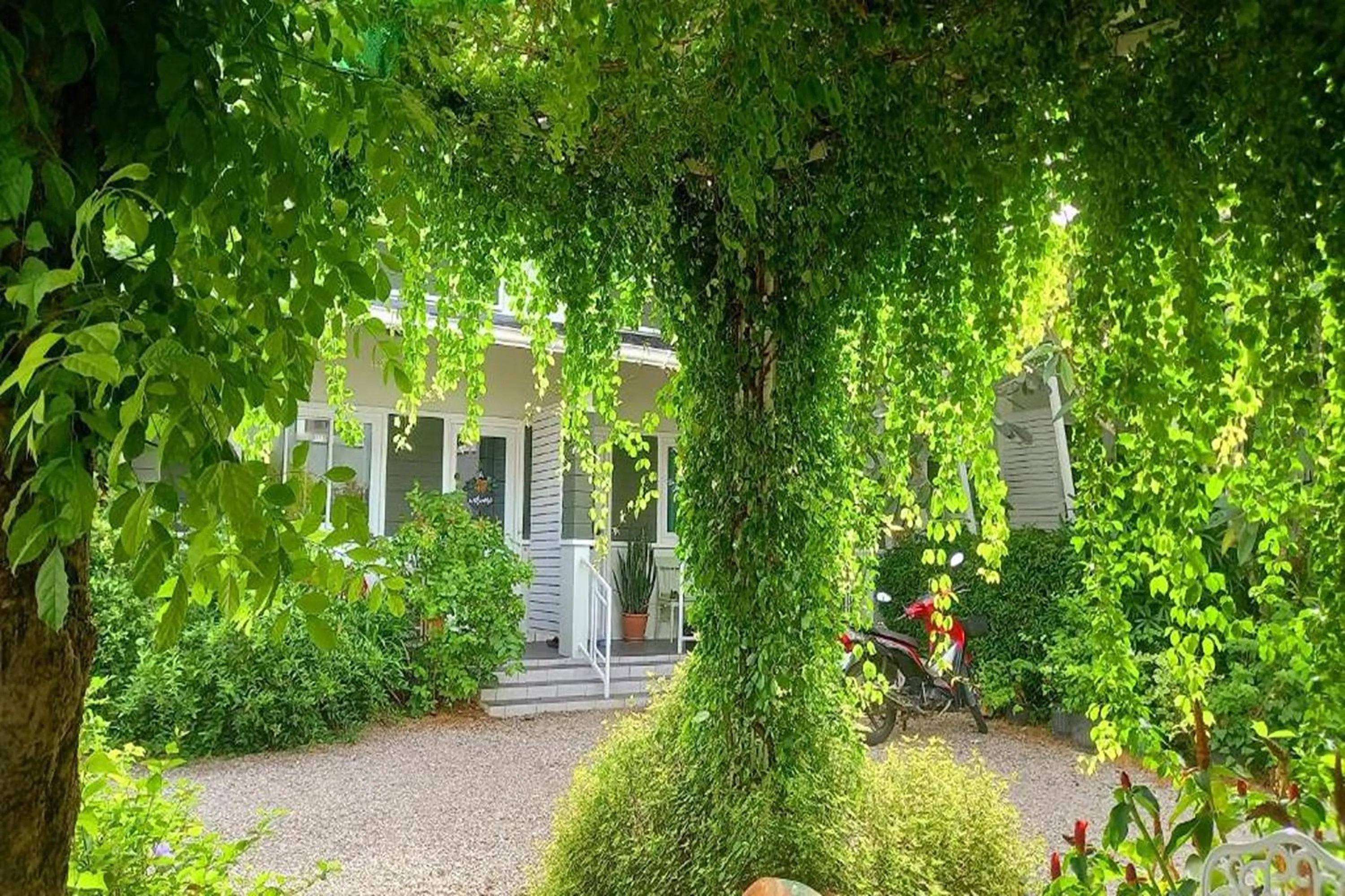 Garden in Bann Kam B&B