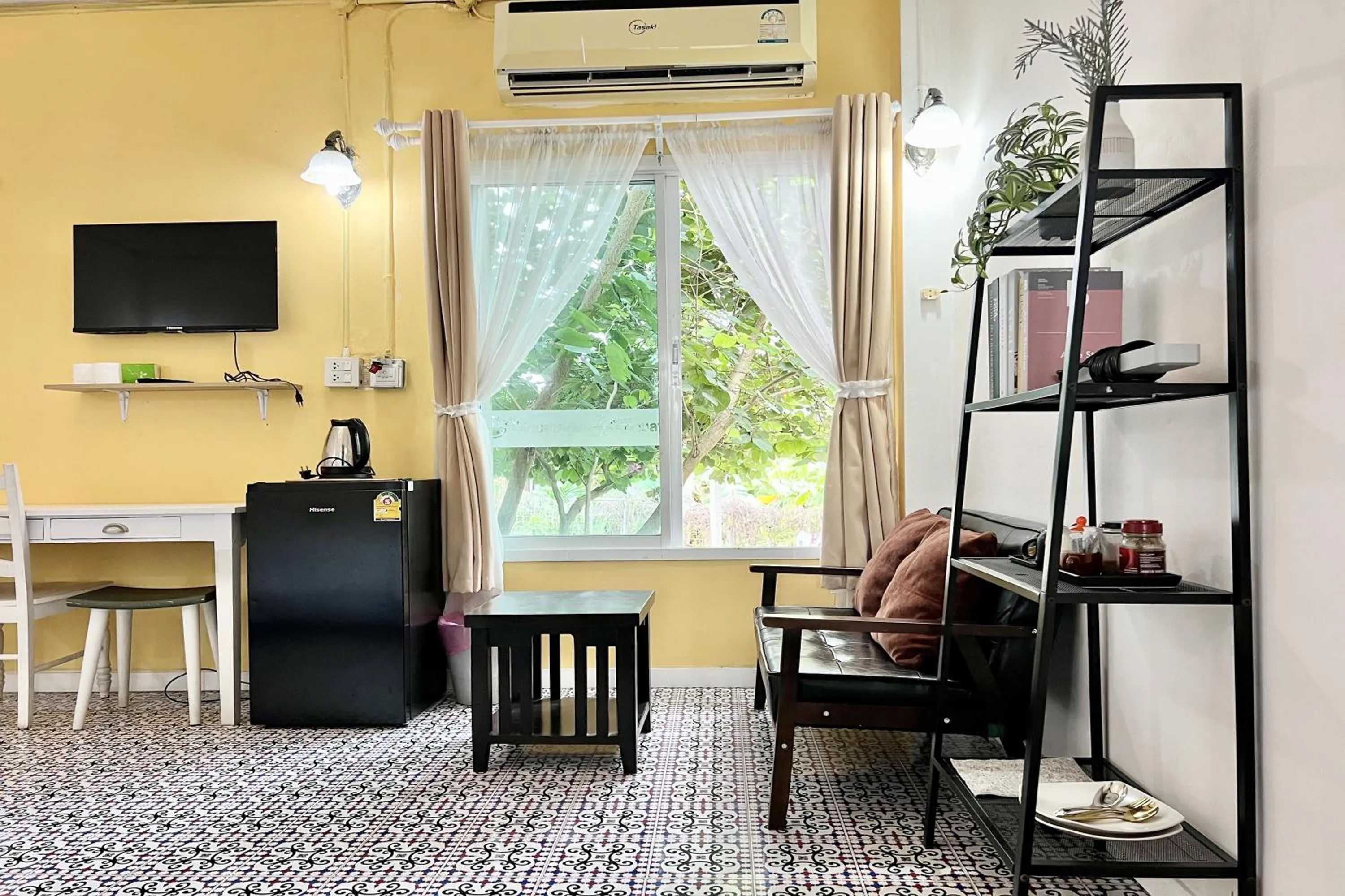 Seating area in Bann Kam B&B