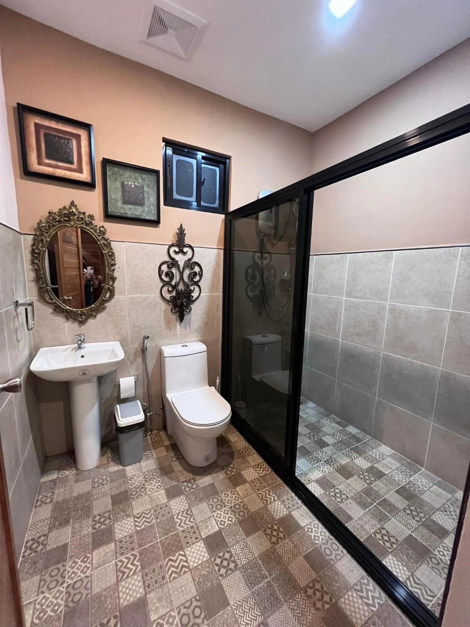 Shower in Residencia Orlina