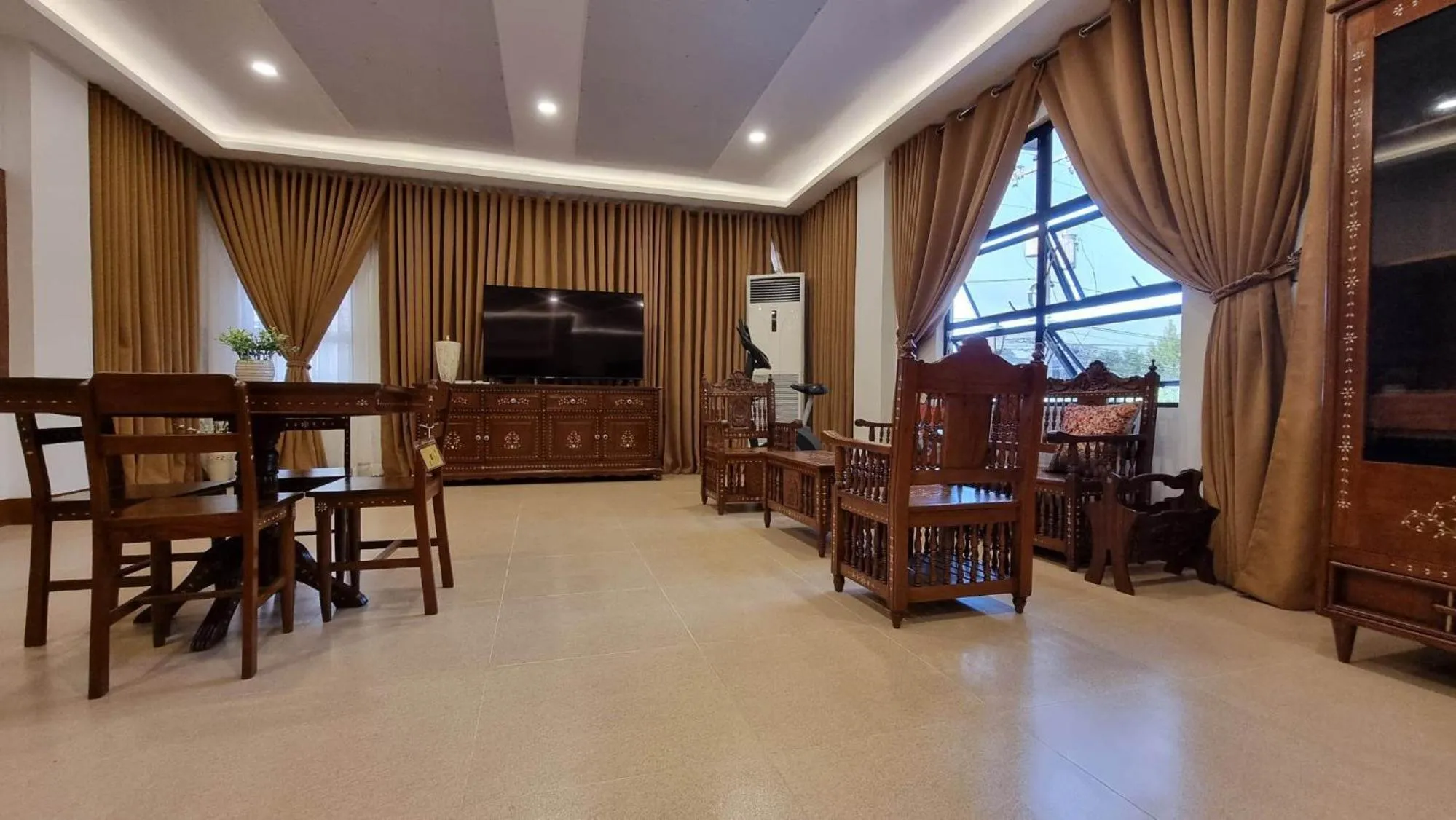 Communal lounge/ TV room in Residencia Orlina