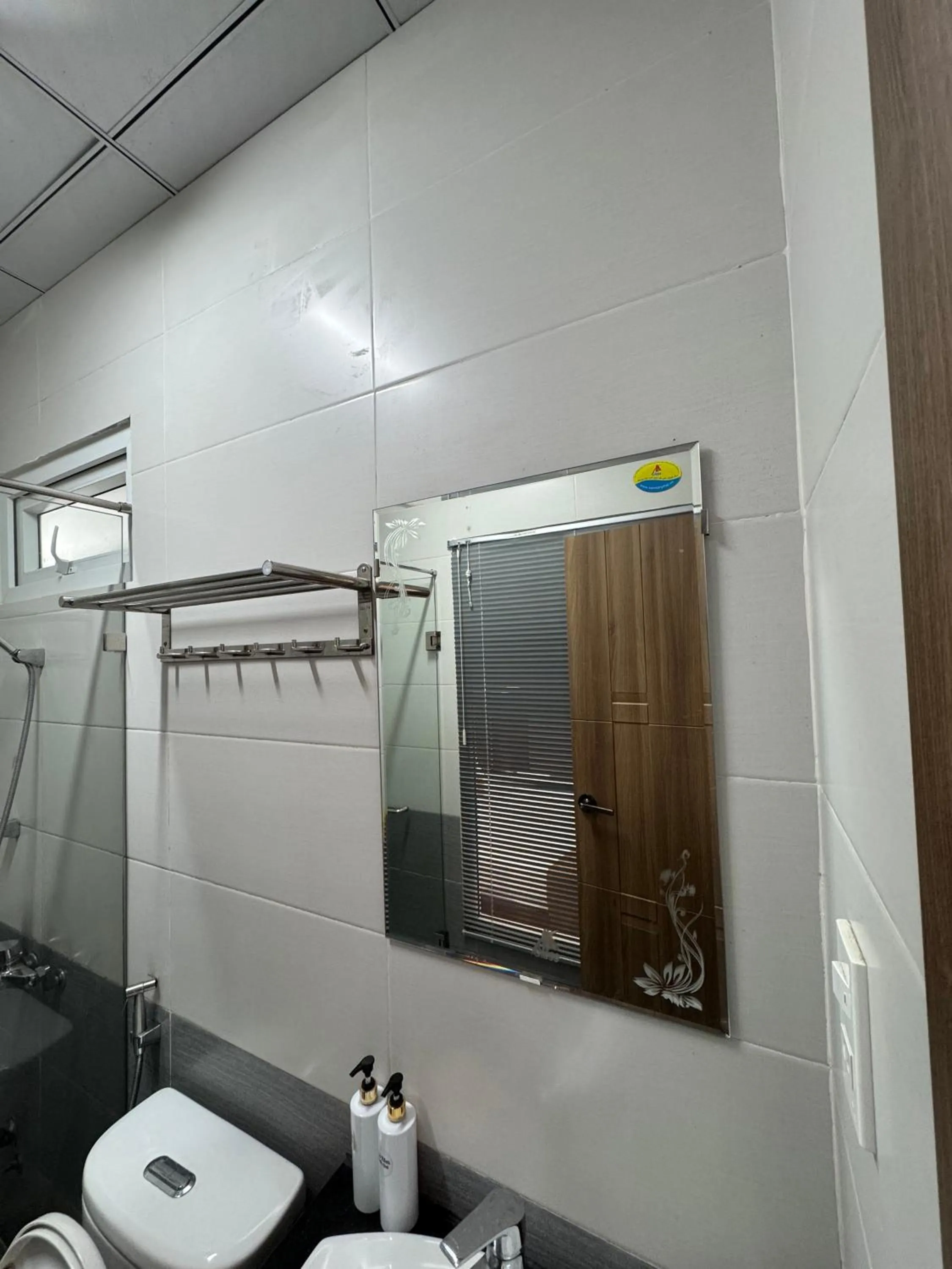 Shower in Quang Minh Dalat Hotel