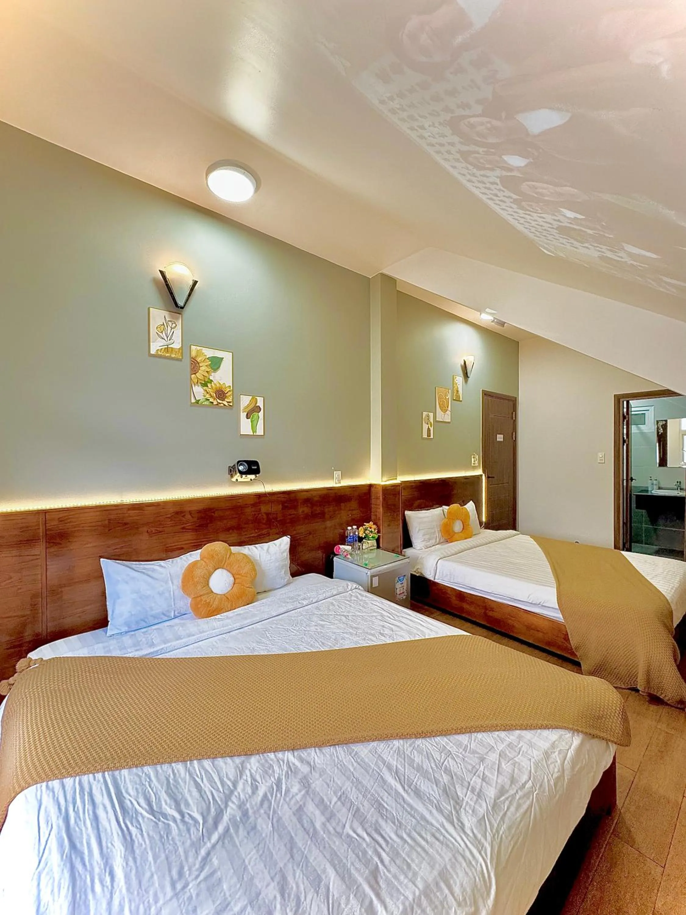 Bed in Quang Minh Dalat Hotel