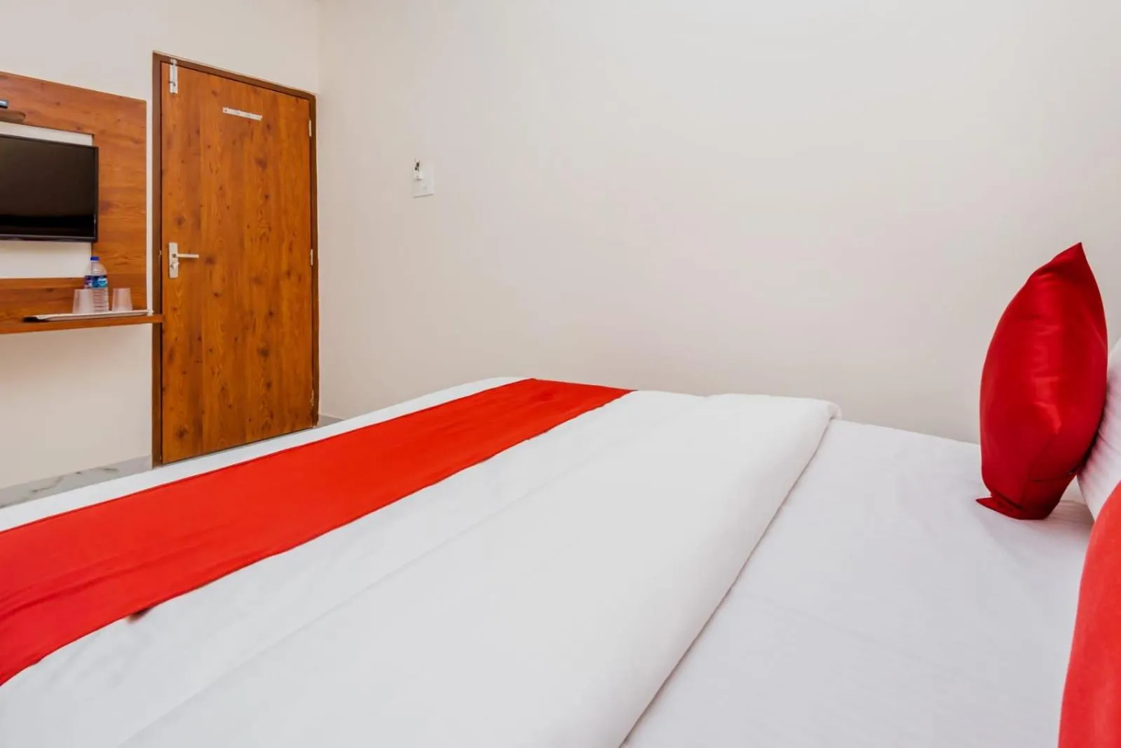 Bed in Hotel Purple Orchid