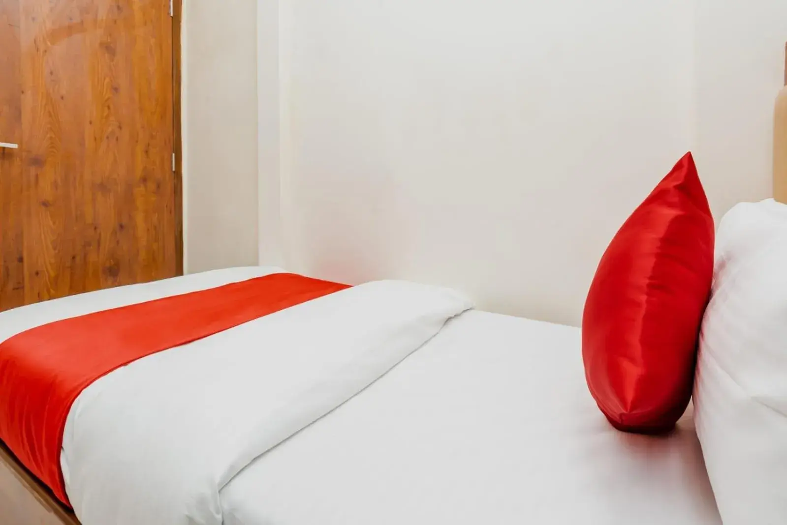 Bed in Hotel Purple Orchid Bed in Hotel Purple Orchid