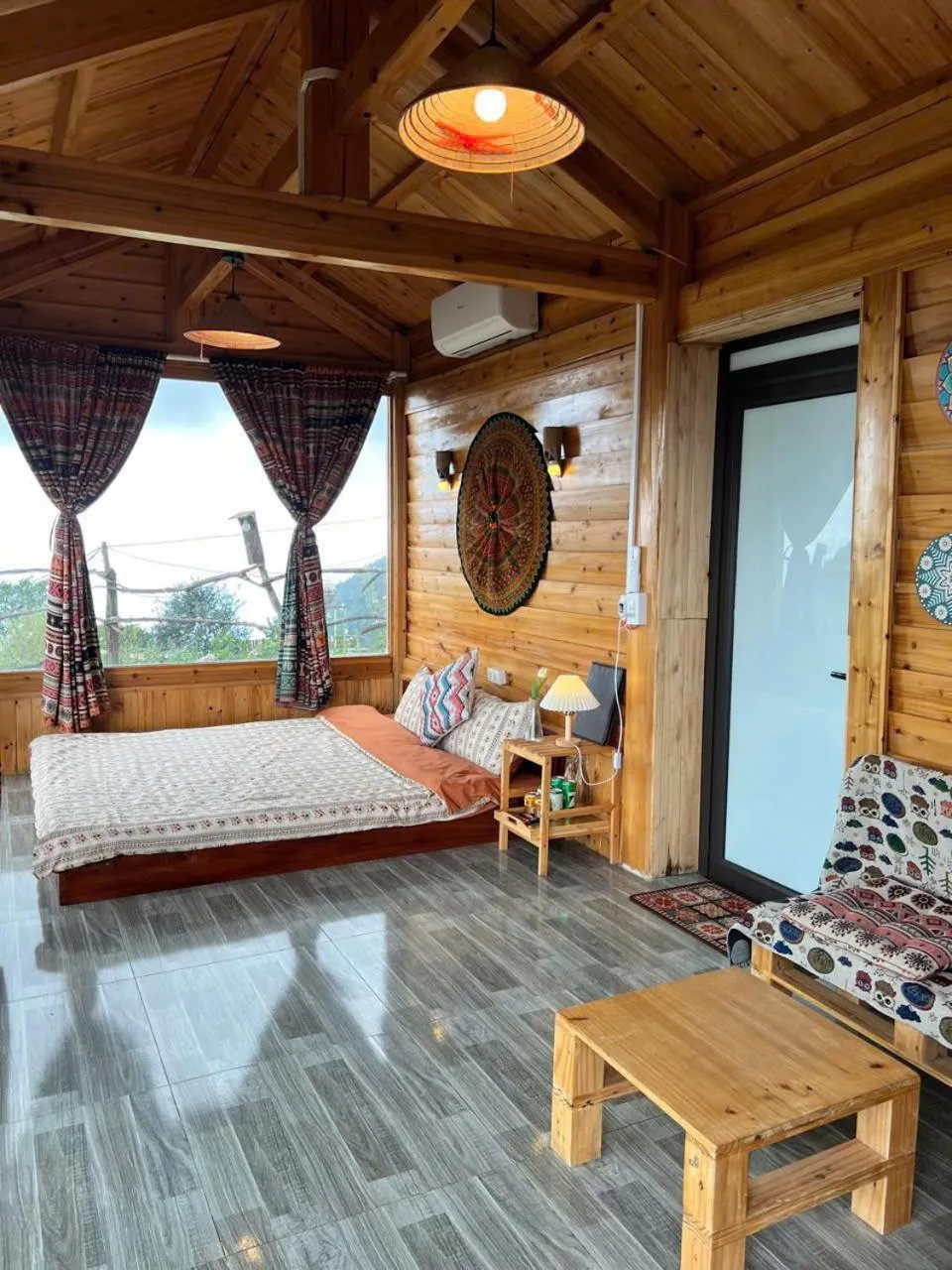 Bed in May Home Tà Xùa