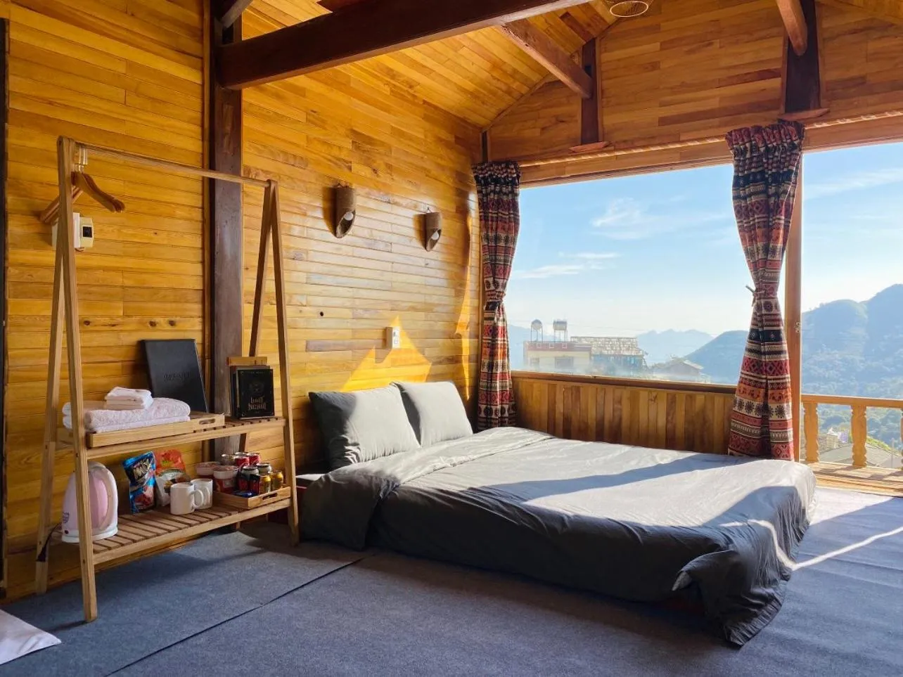 Bed in May Home Tà Xùa