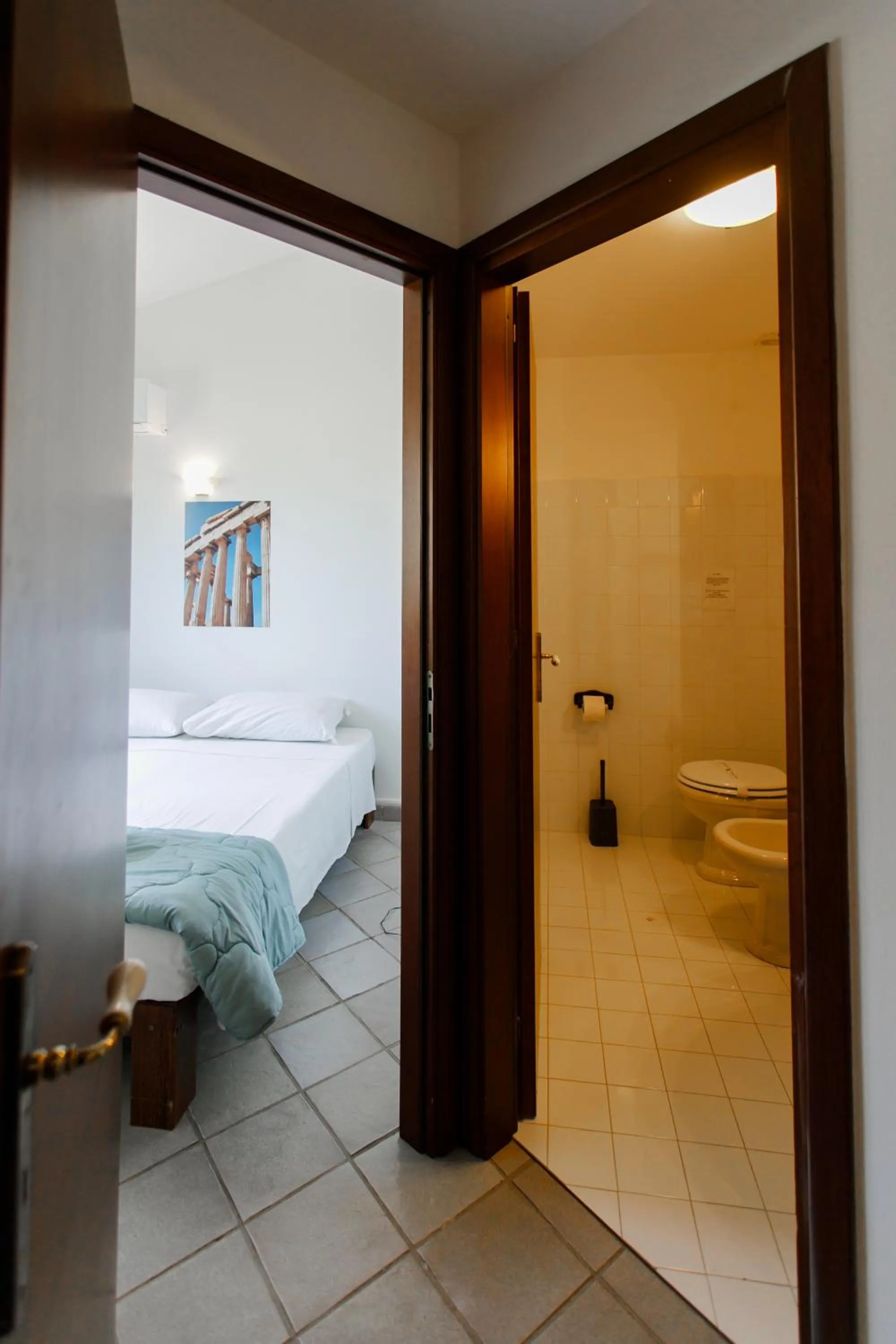 Bathroom, Bed in SanVitoTour- Residence Il Baglio