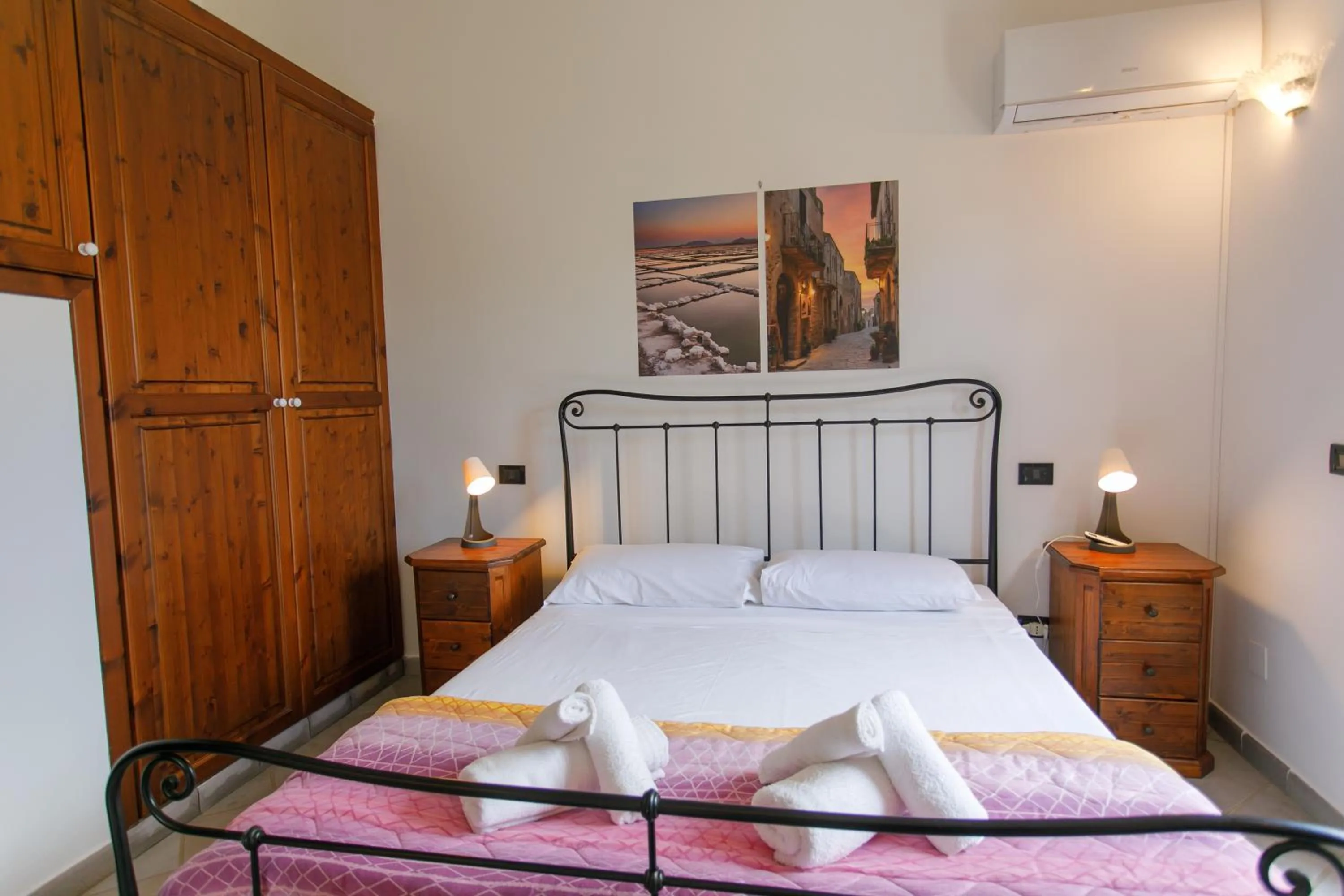 Bedroom, Bed in SanVitoTour- Residence Il Baglio