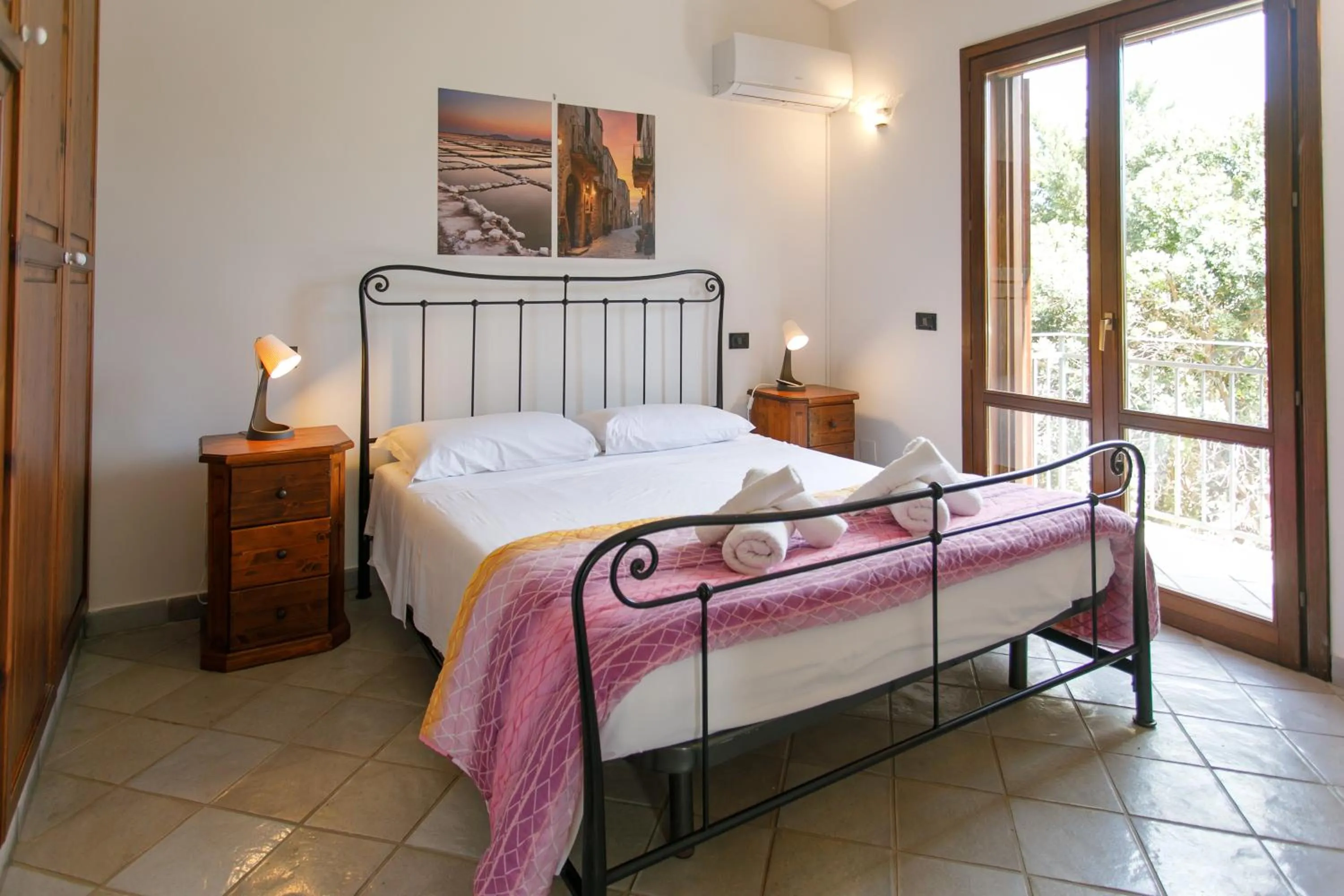 Bedroom, Bed in SanVitoTour- Residence Il Baglio