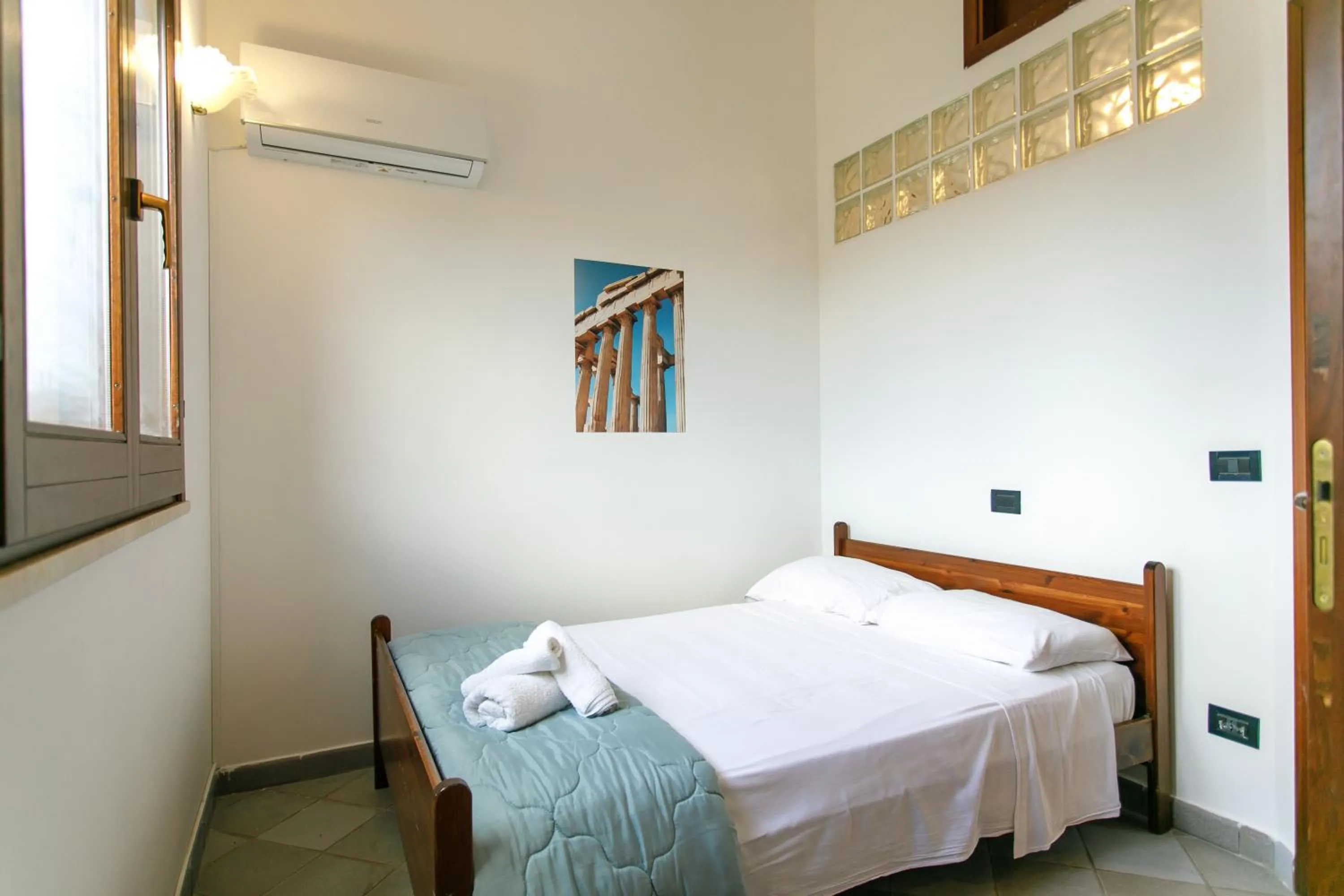 Bedroom, Bed in SanVitoTour- Residence Il Baglio