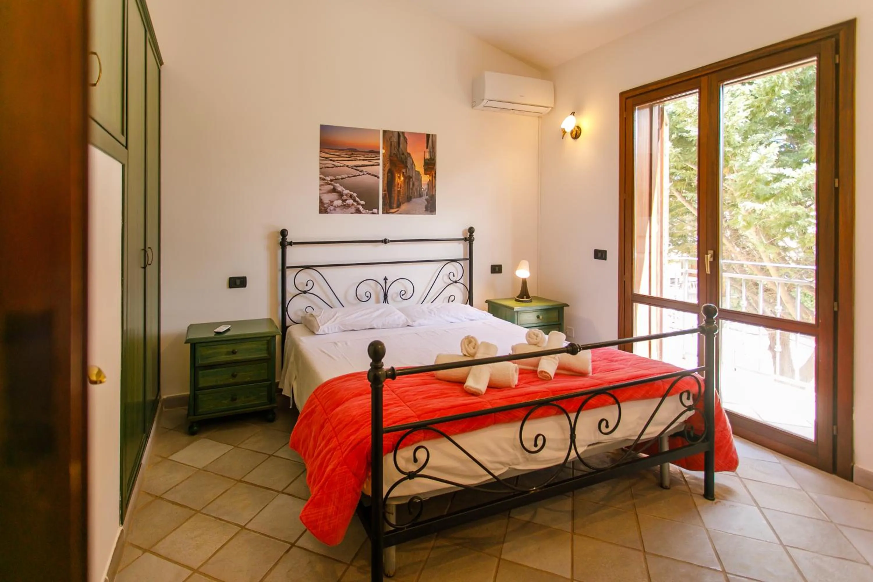 Bedroom, Bed in SanVitoTour- Residence Il Baglio