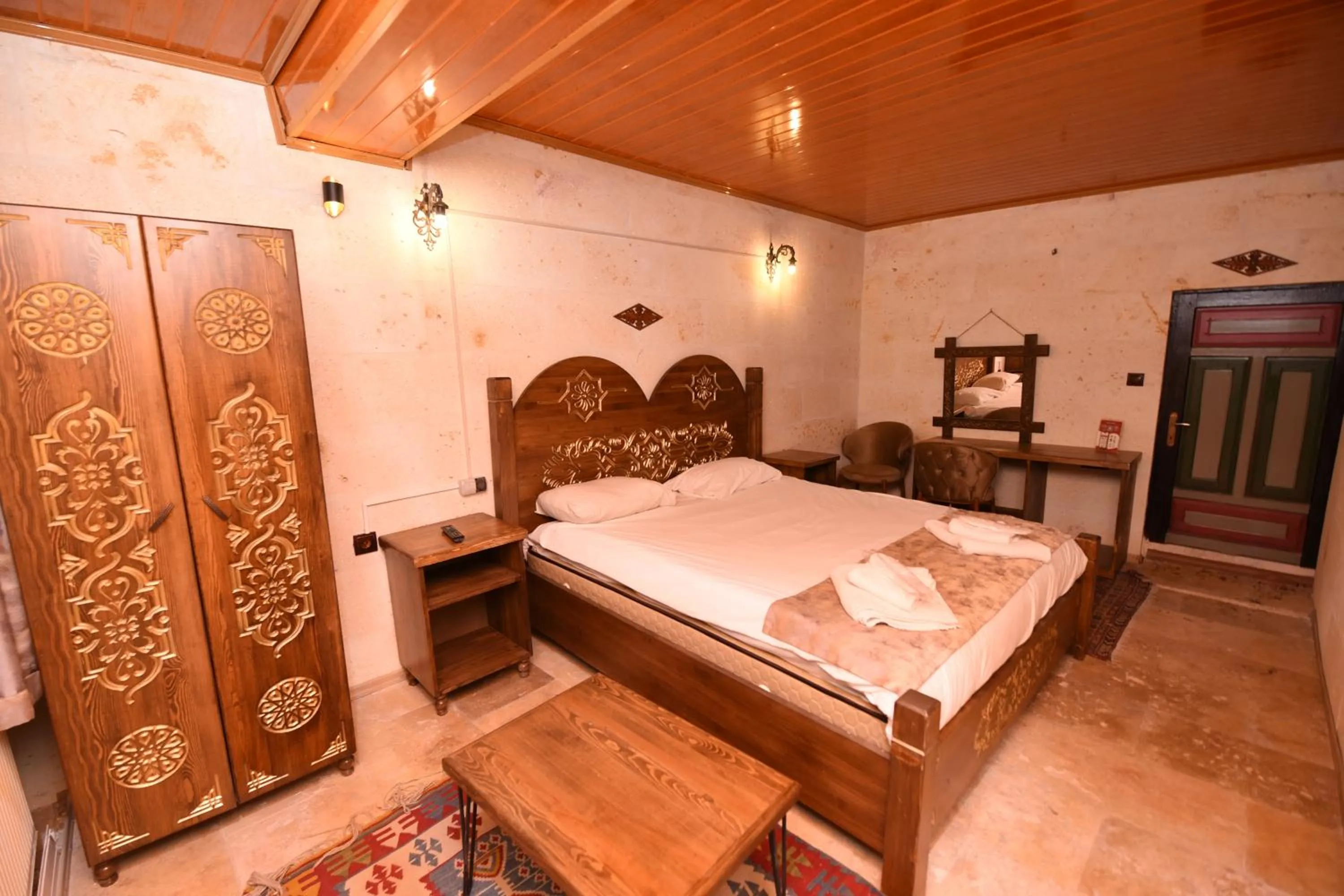 Bed in Peri Cave Hotel