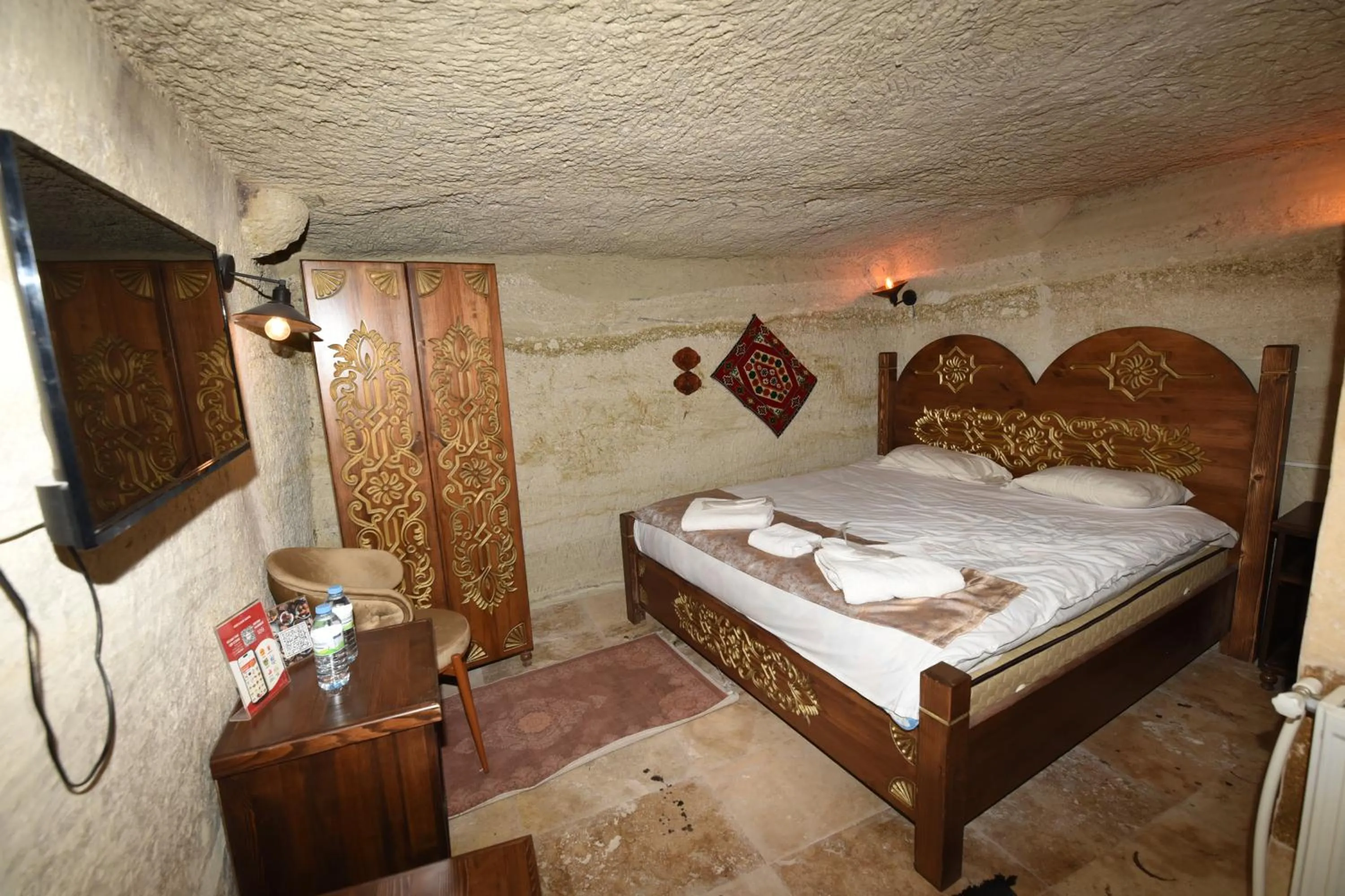 Bed in Peri Cave Hotel