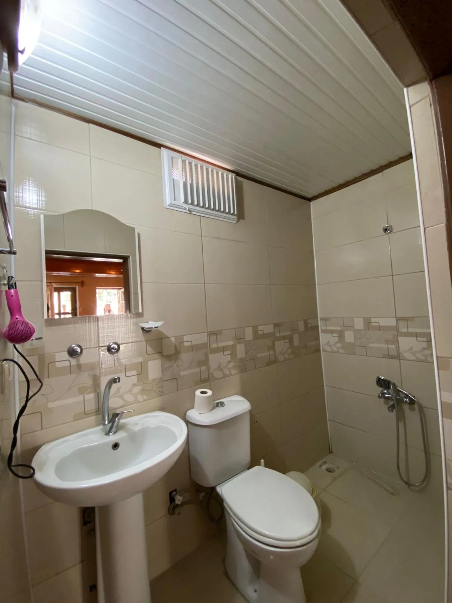 Shower in Peri Cave Hotel