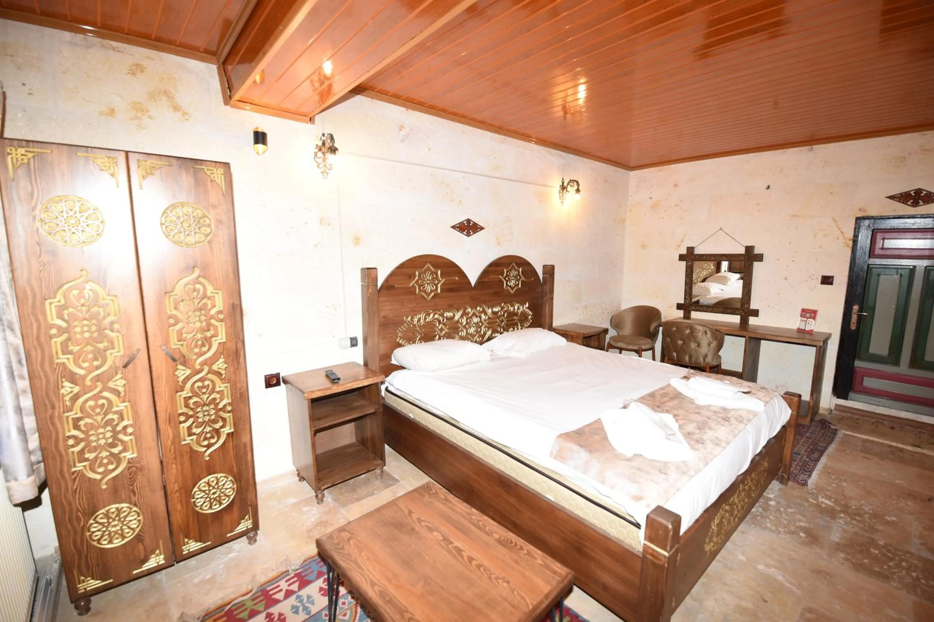 Bed in Peri Cave Hotel