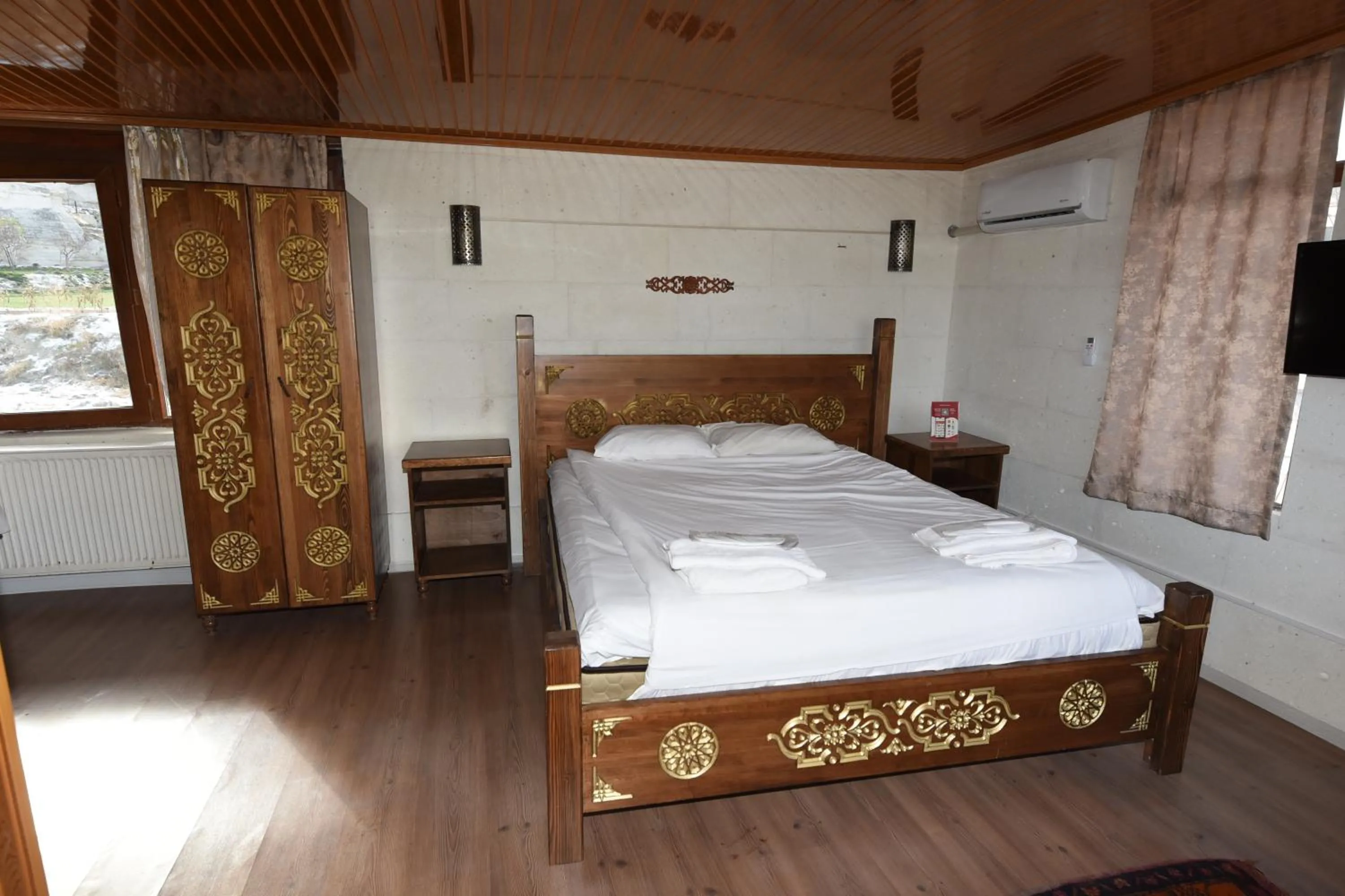 Bed in Peri Cave Hotel