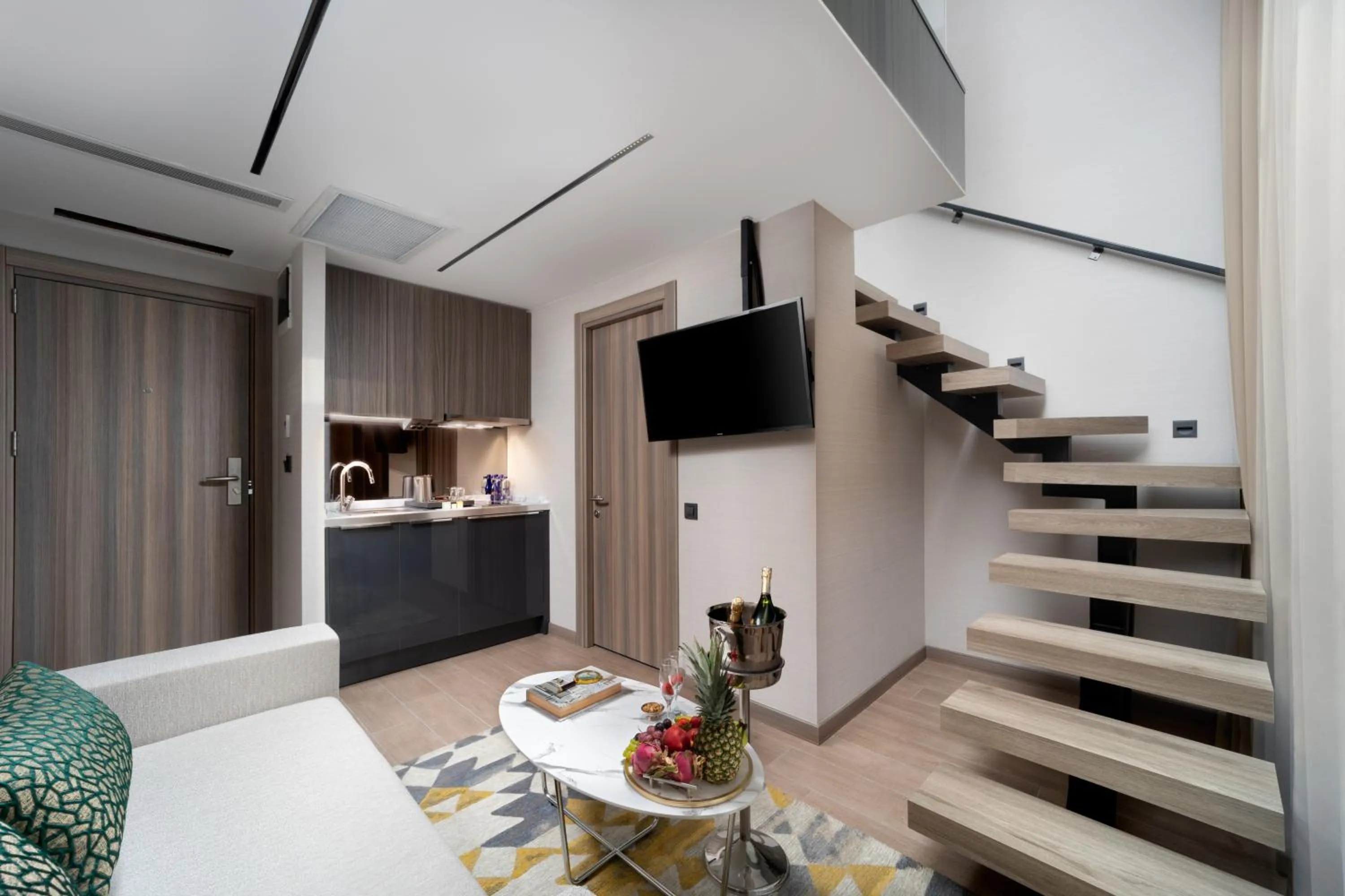 Living room in Nish Palace Beşiktaş