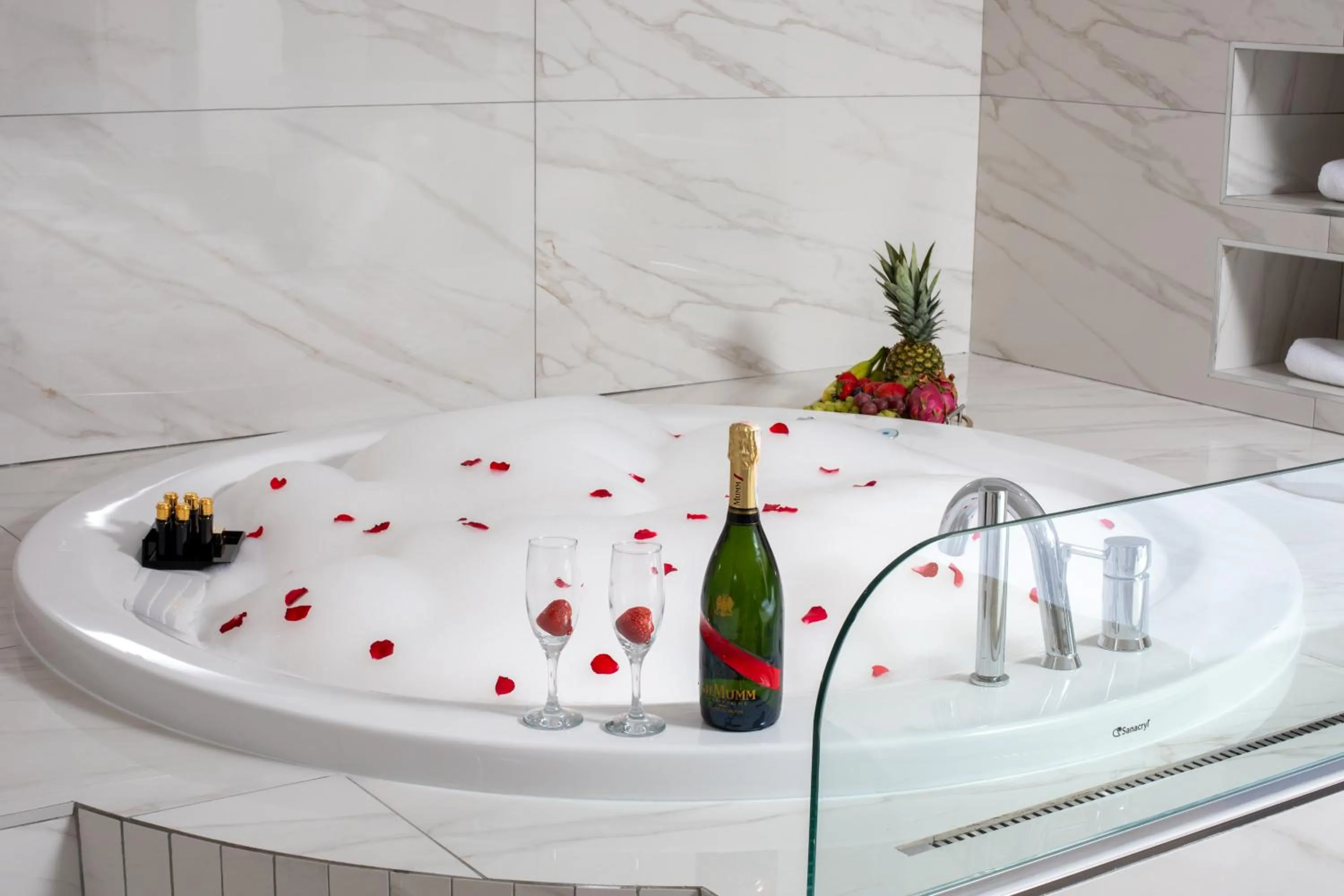 Bath in Nish Palace Beşiktaş