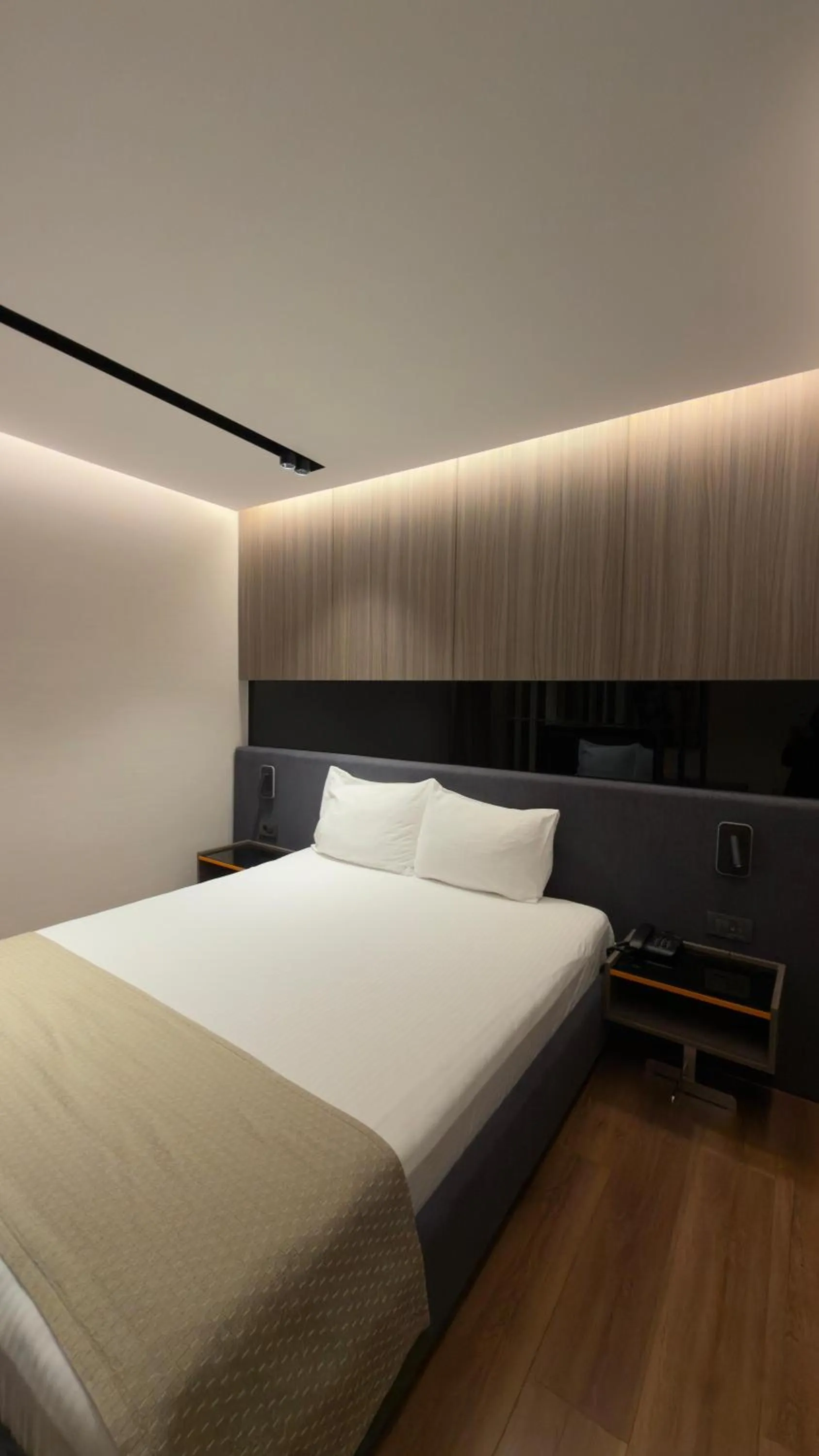 Bed in Nish Palace Beşiktaş